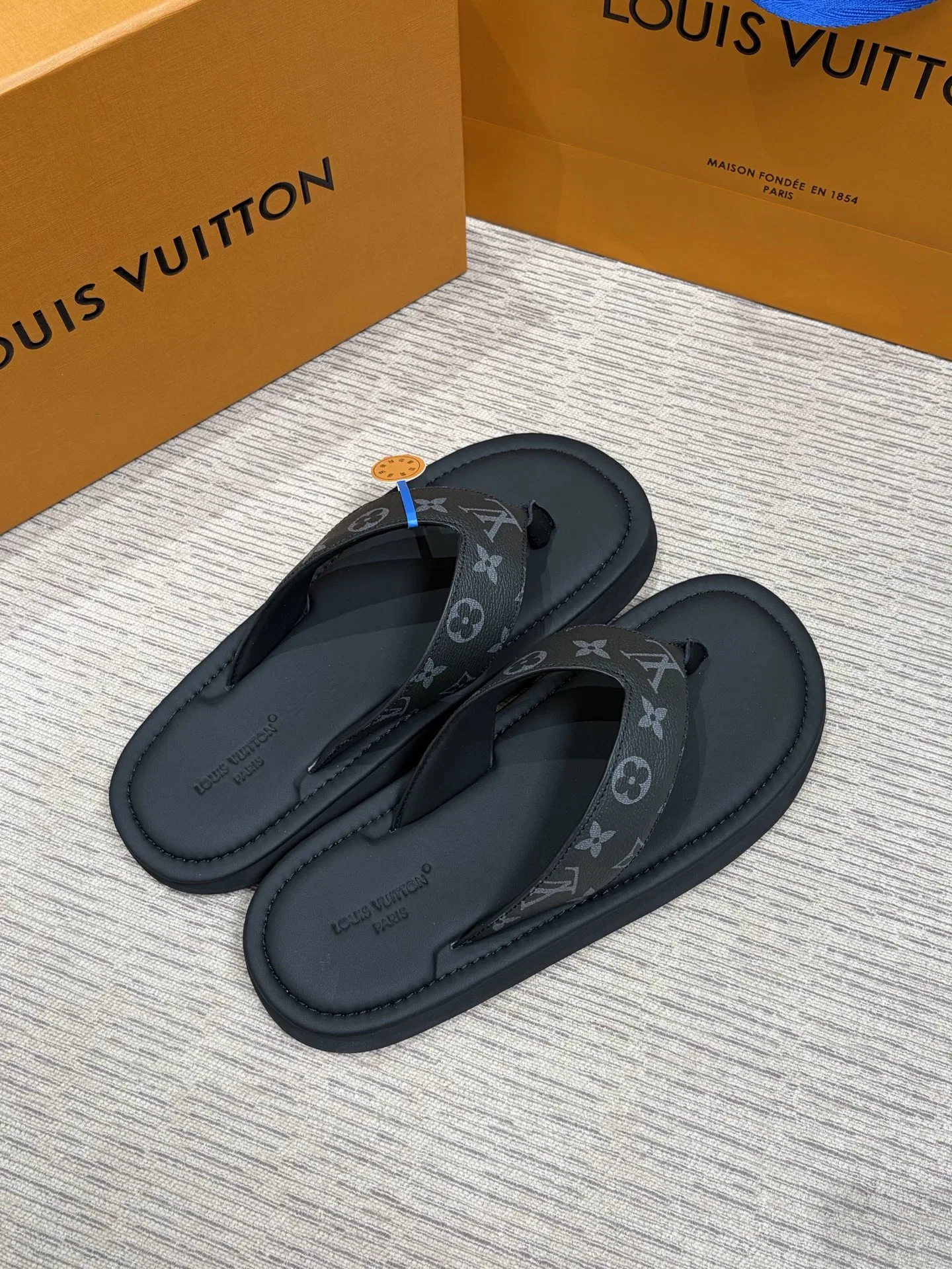 LV 27FW BXZUBKP 011 쪼리 20