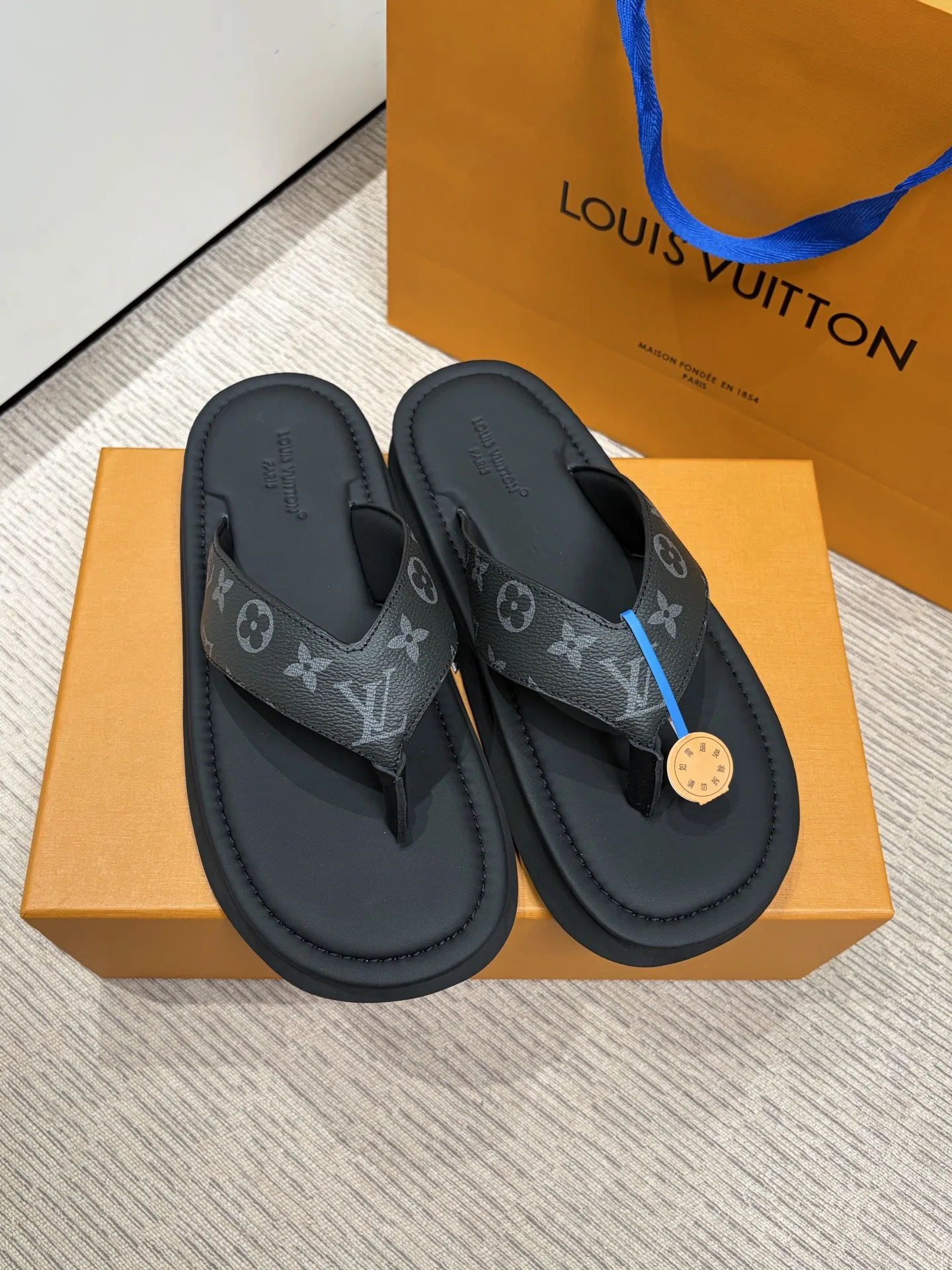 LV 27FW BXZUBKP 011 쪼리 21