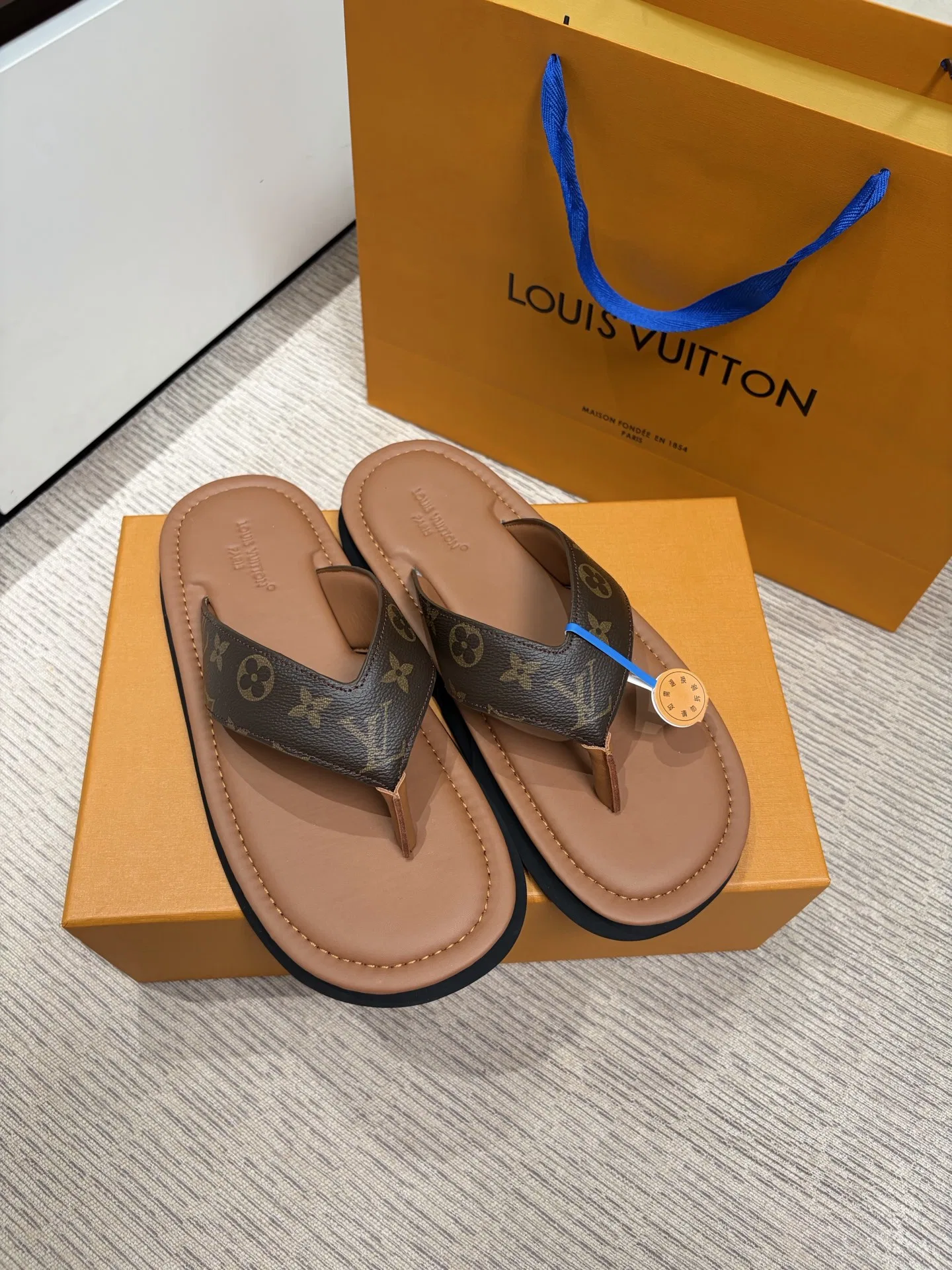LV 27FW BXZUBKP 011 쪼리 25