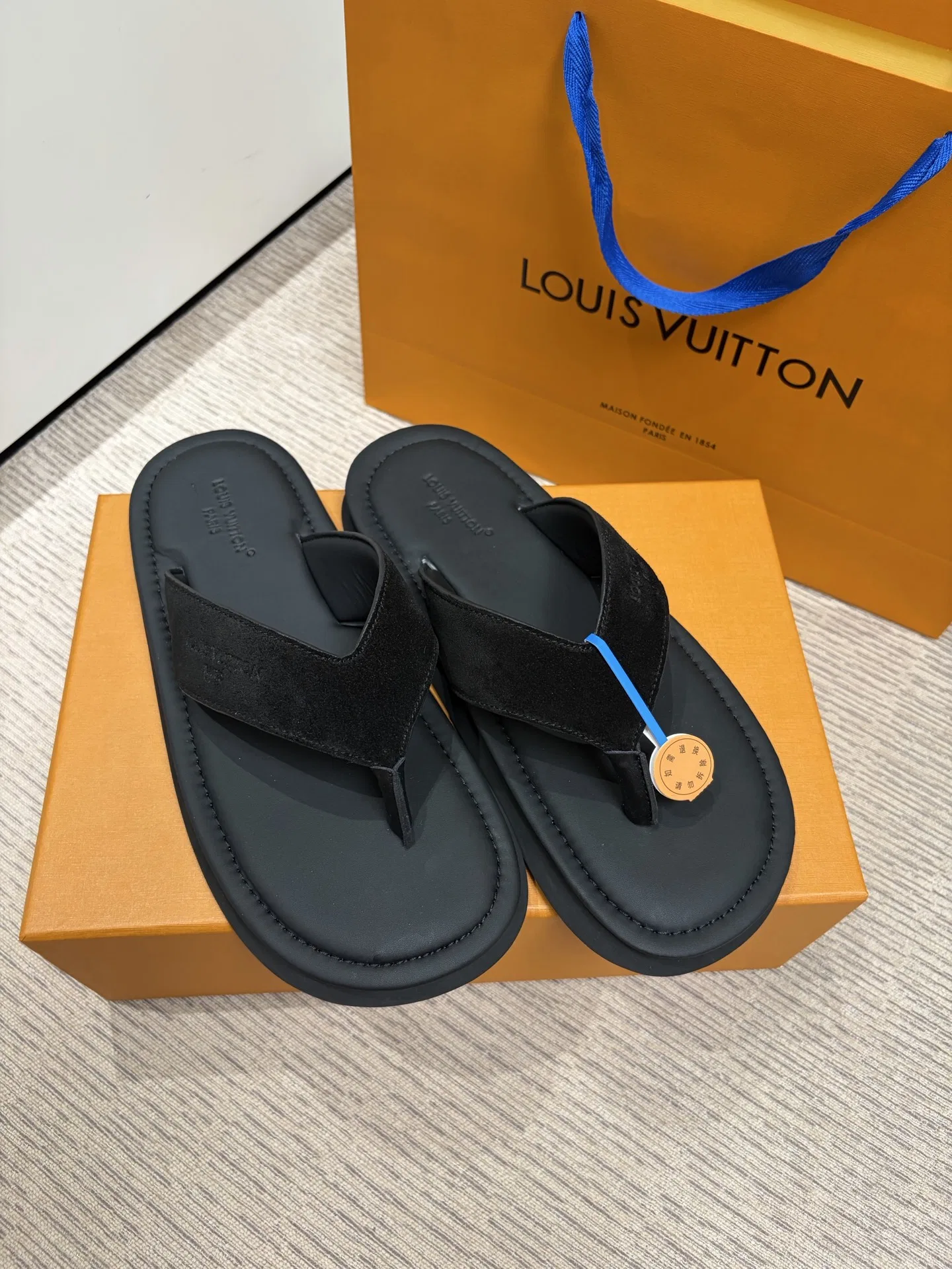 LV 27FW BXZUBKP 011 쪼리 32