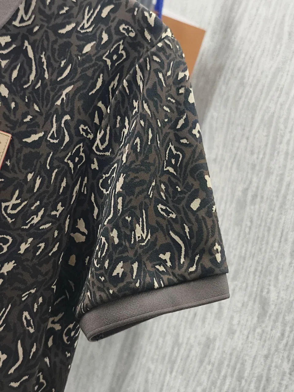 LV 27FW CDJLKMW 008 폴로반팔티셔츠 7