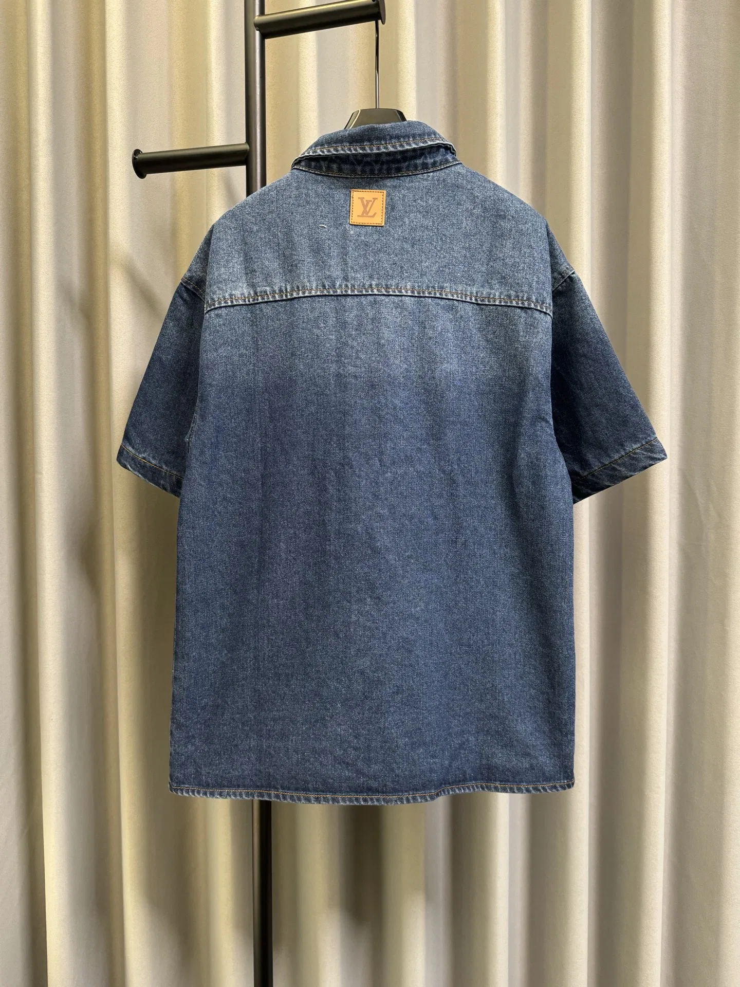 LV 27FW CDJLKMW 018 데님반팔셔츠 10
