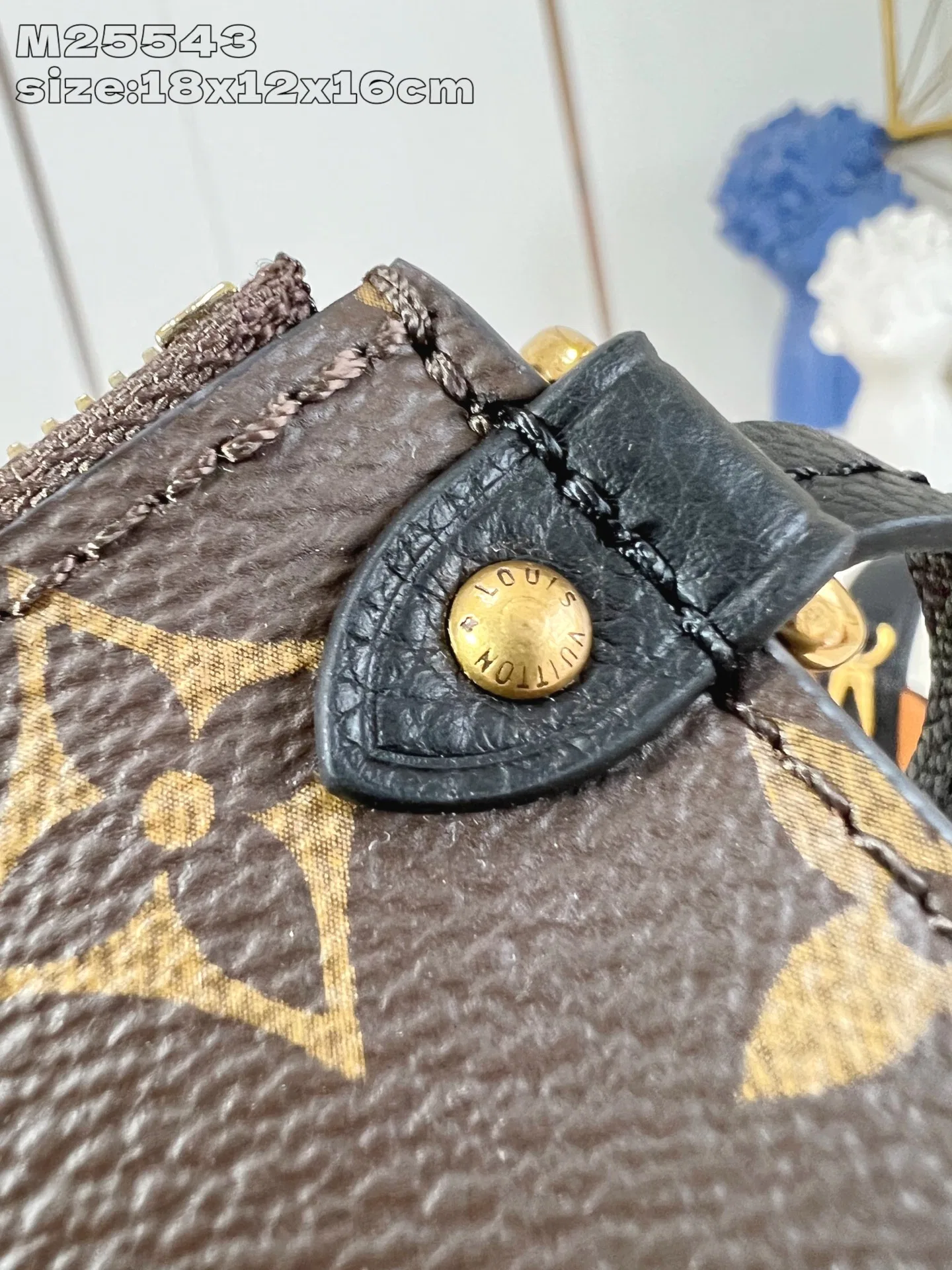 LV 27FW EJMGZXH 001 버킷백 15