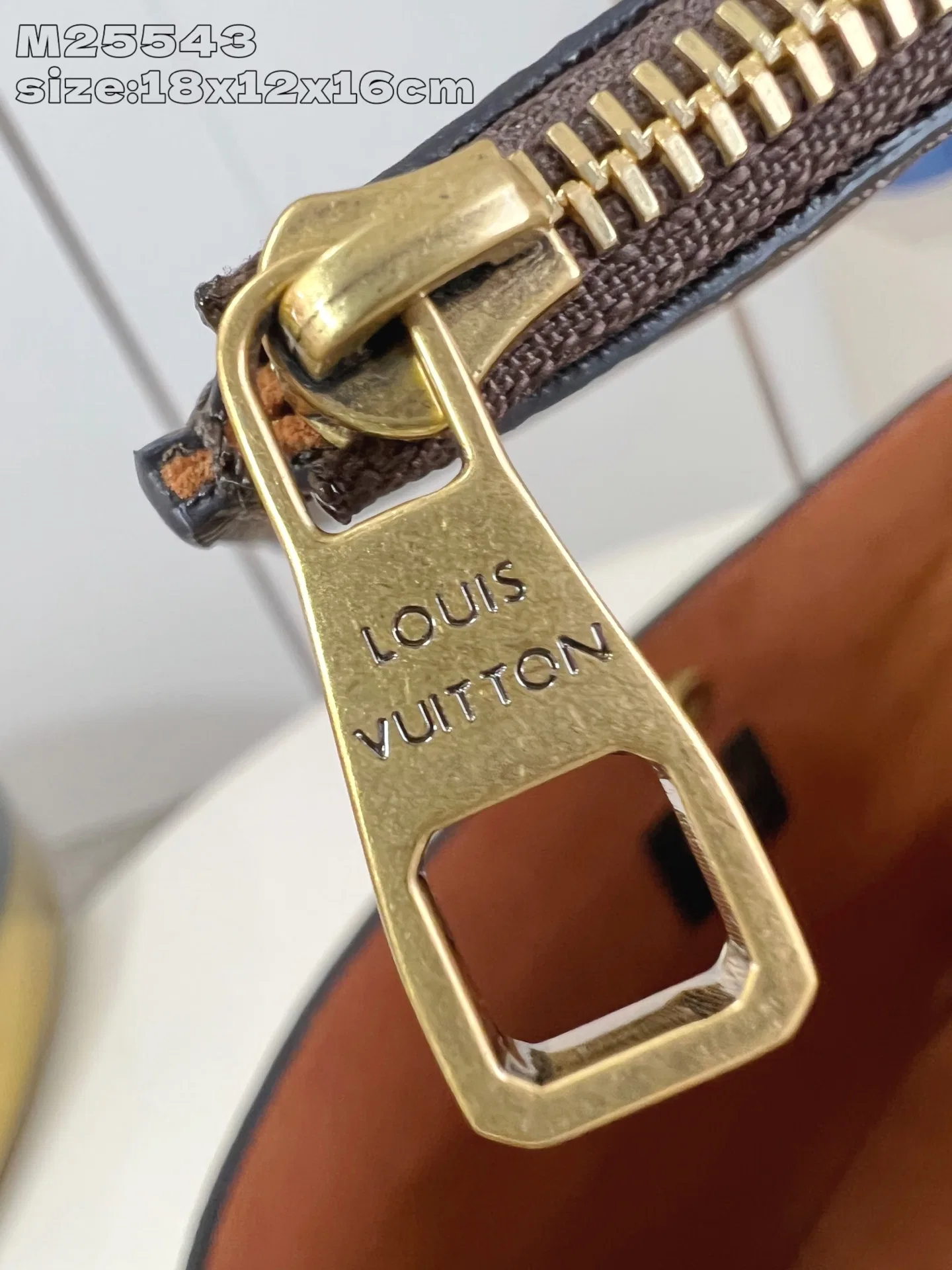 LV 27FW EJMGZXH 001 버킷백 16