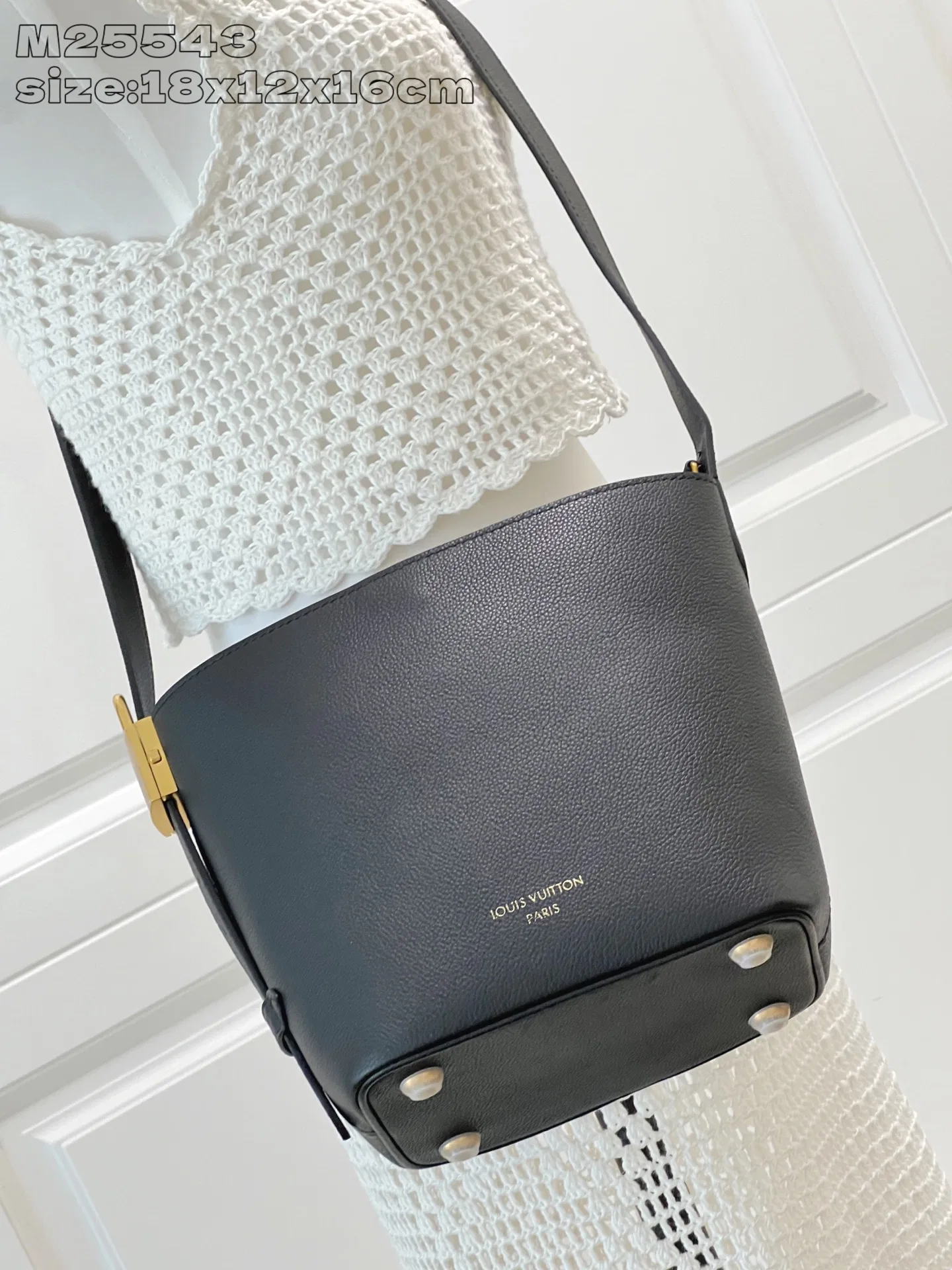 LV 27FW EJMGZXH 001 버킷백 18