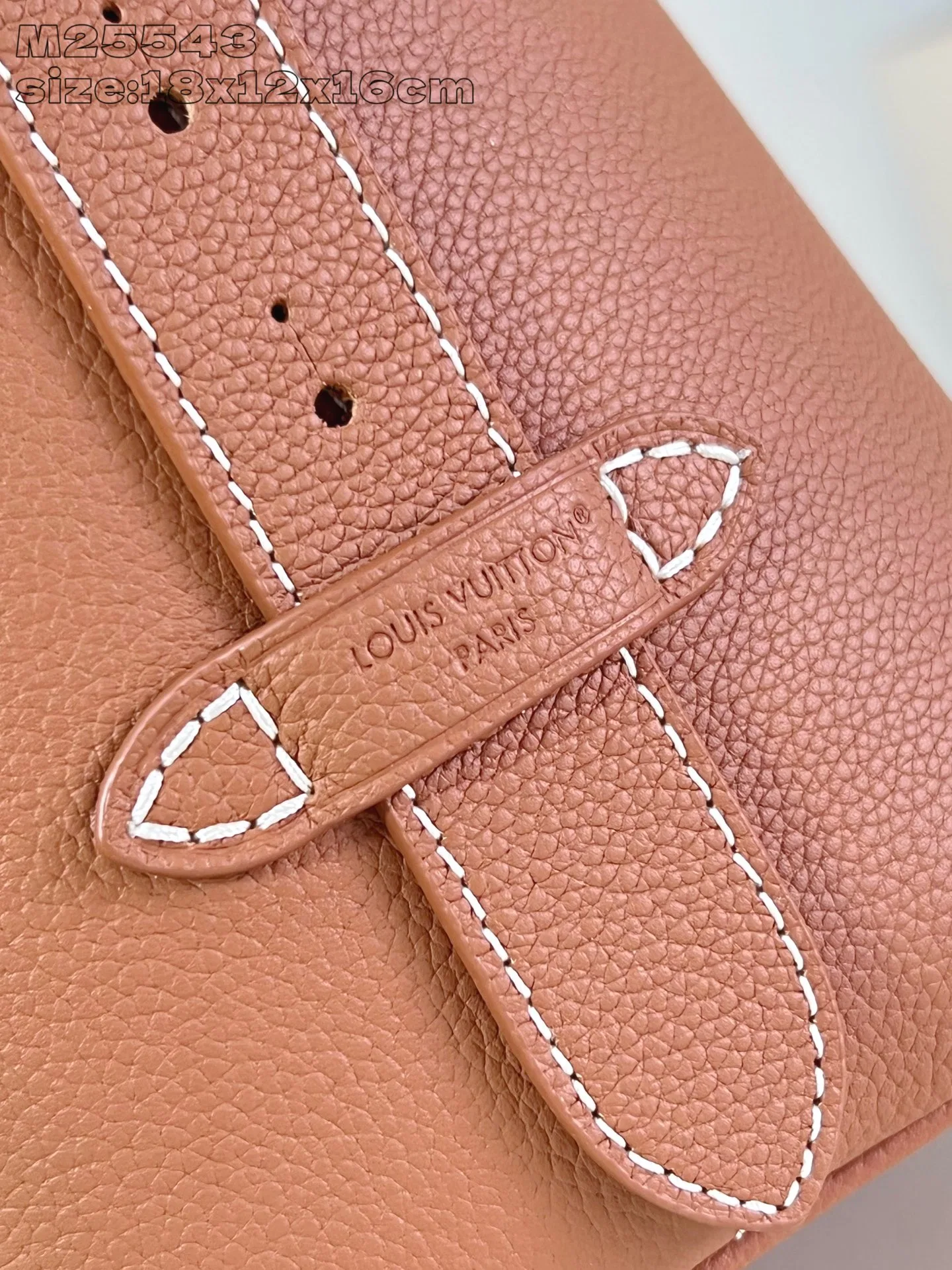 LV 27FW EJMGZXH 001 버킷백 22