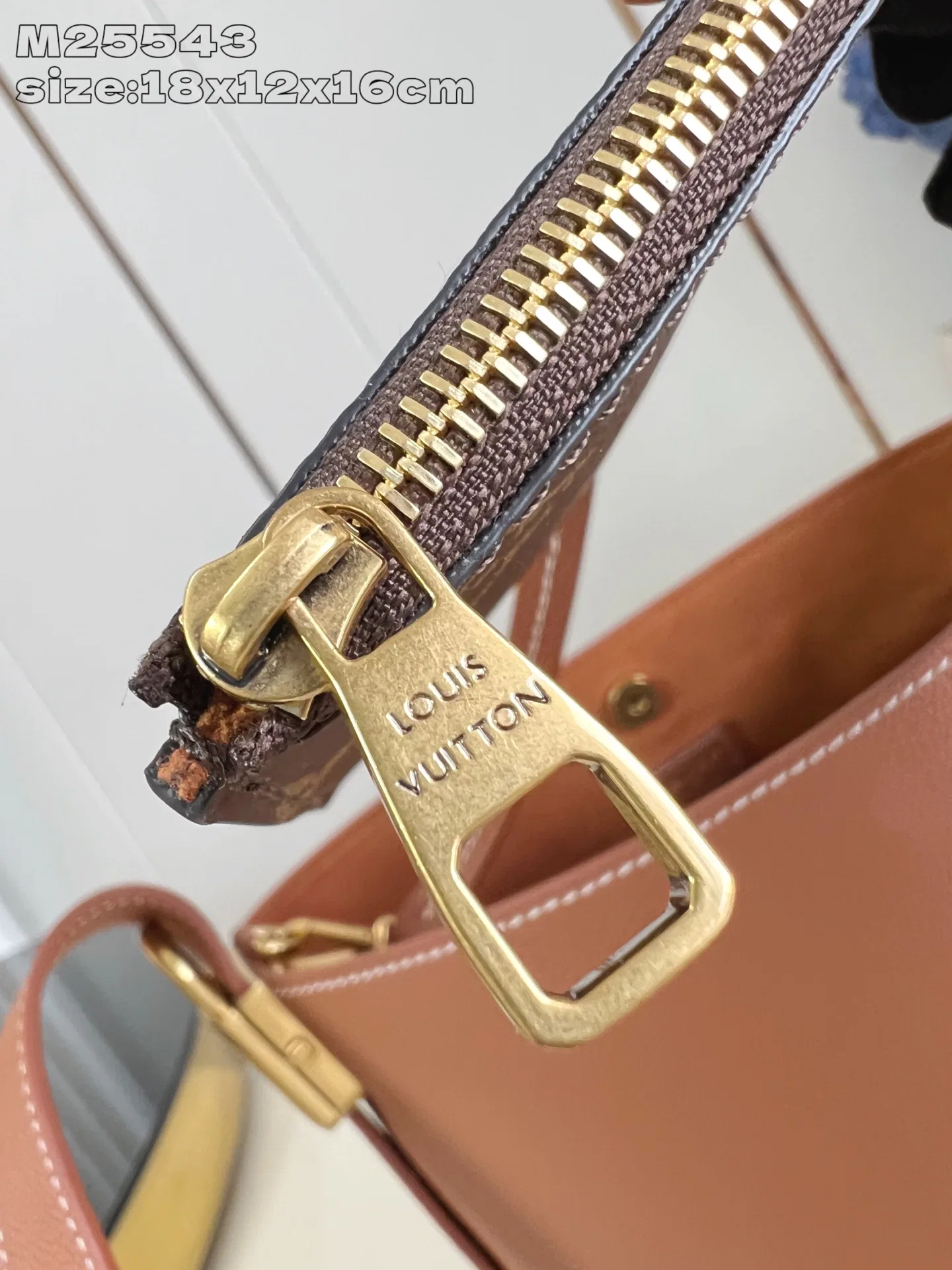 LV 27FW EJMGZXH 001 버킷백 33