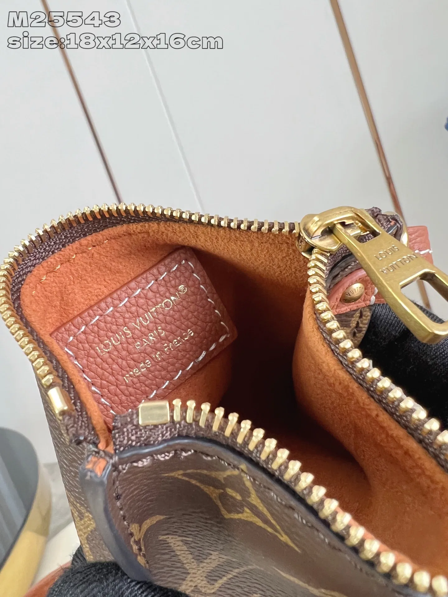 LV 27FW EJMGZXH 001 버킷백 34