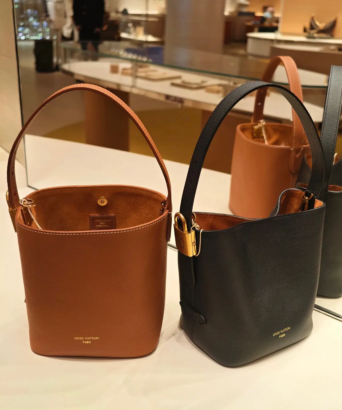 LV 27FW EJMGZXH 001 버킷백 39