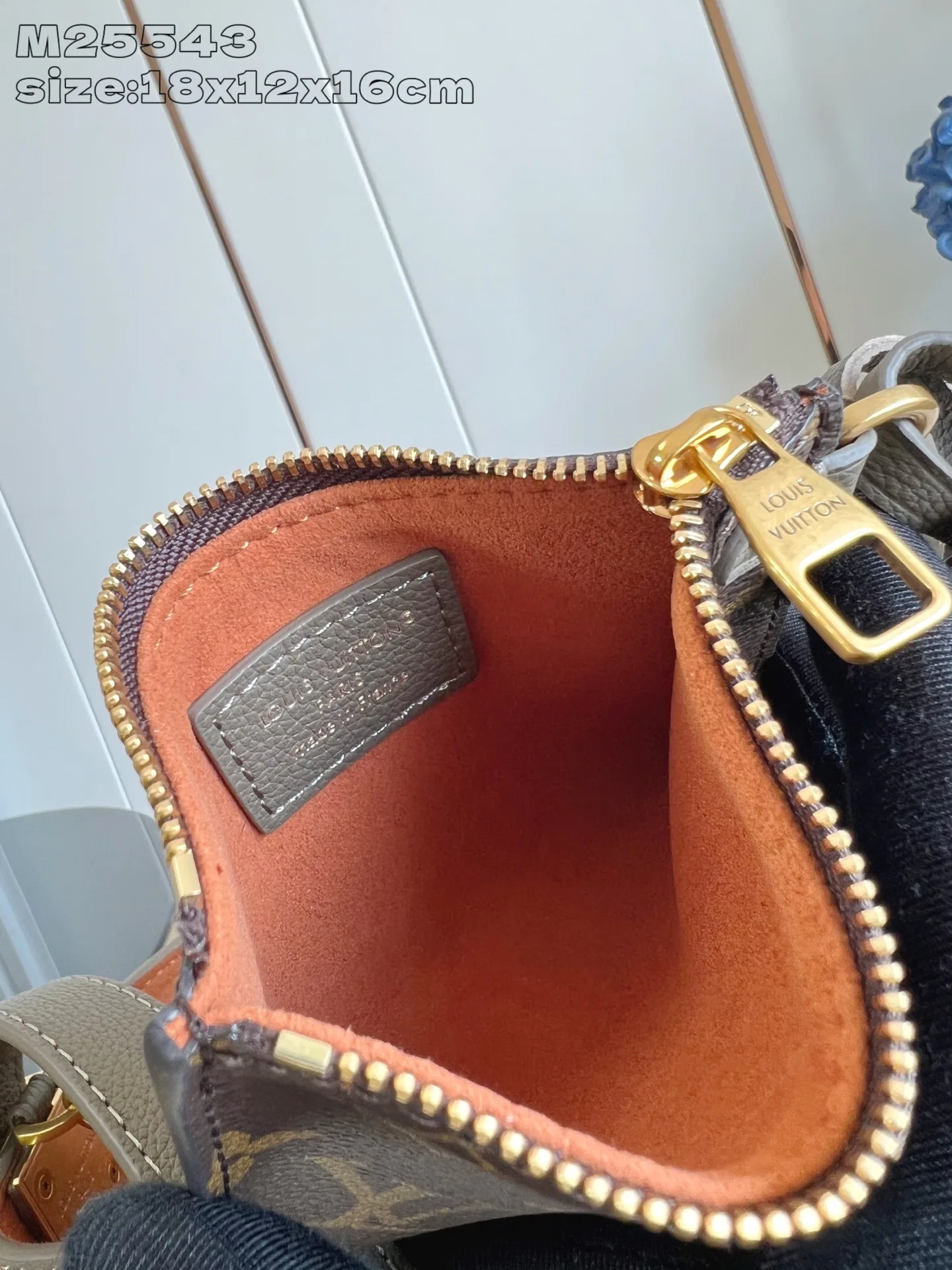 LV 27FW EJMGZXH 001 버킷백 60