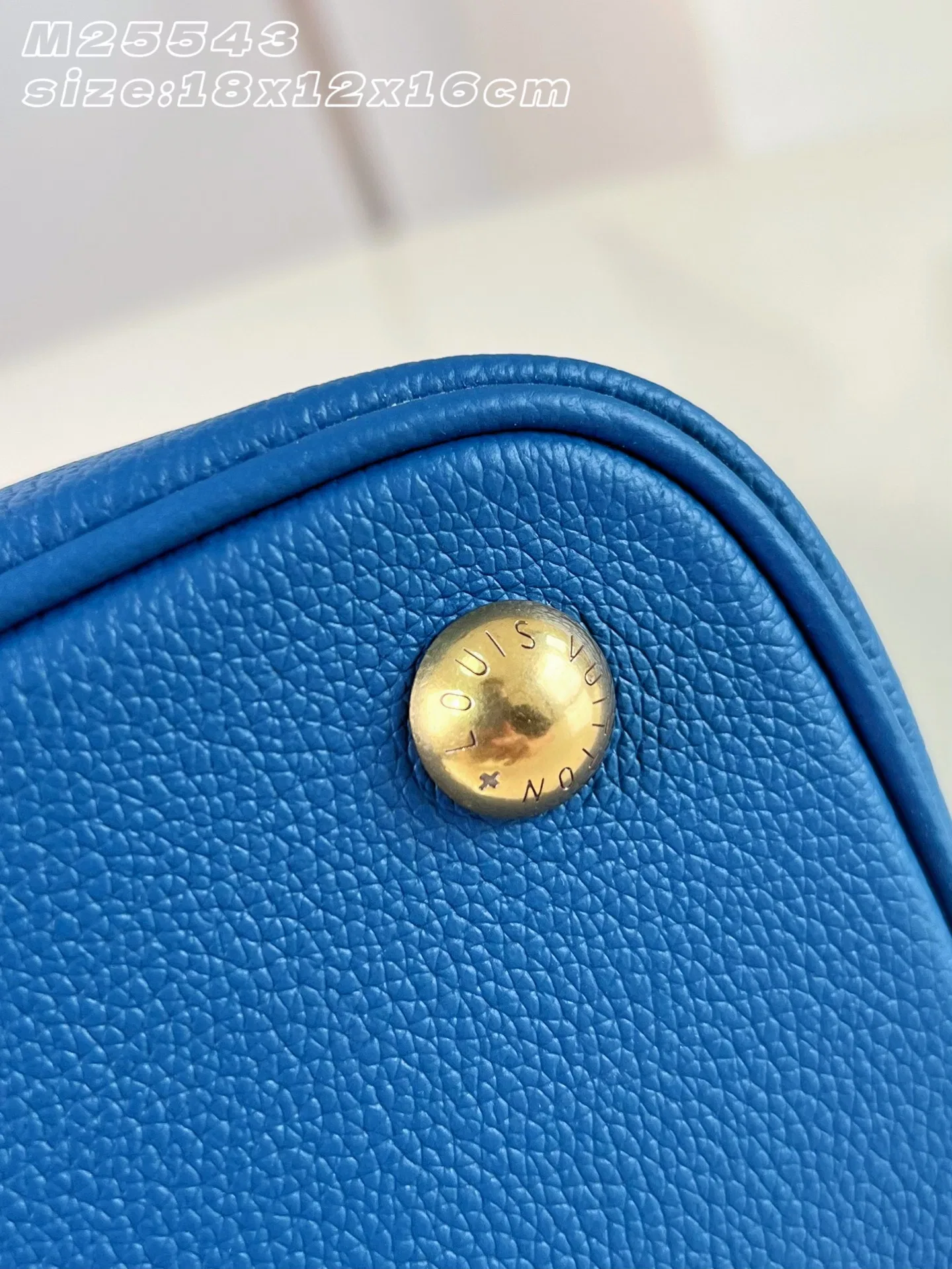 LV 27FW EJMGZXH 001 버킷백 71