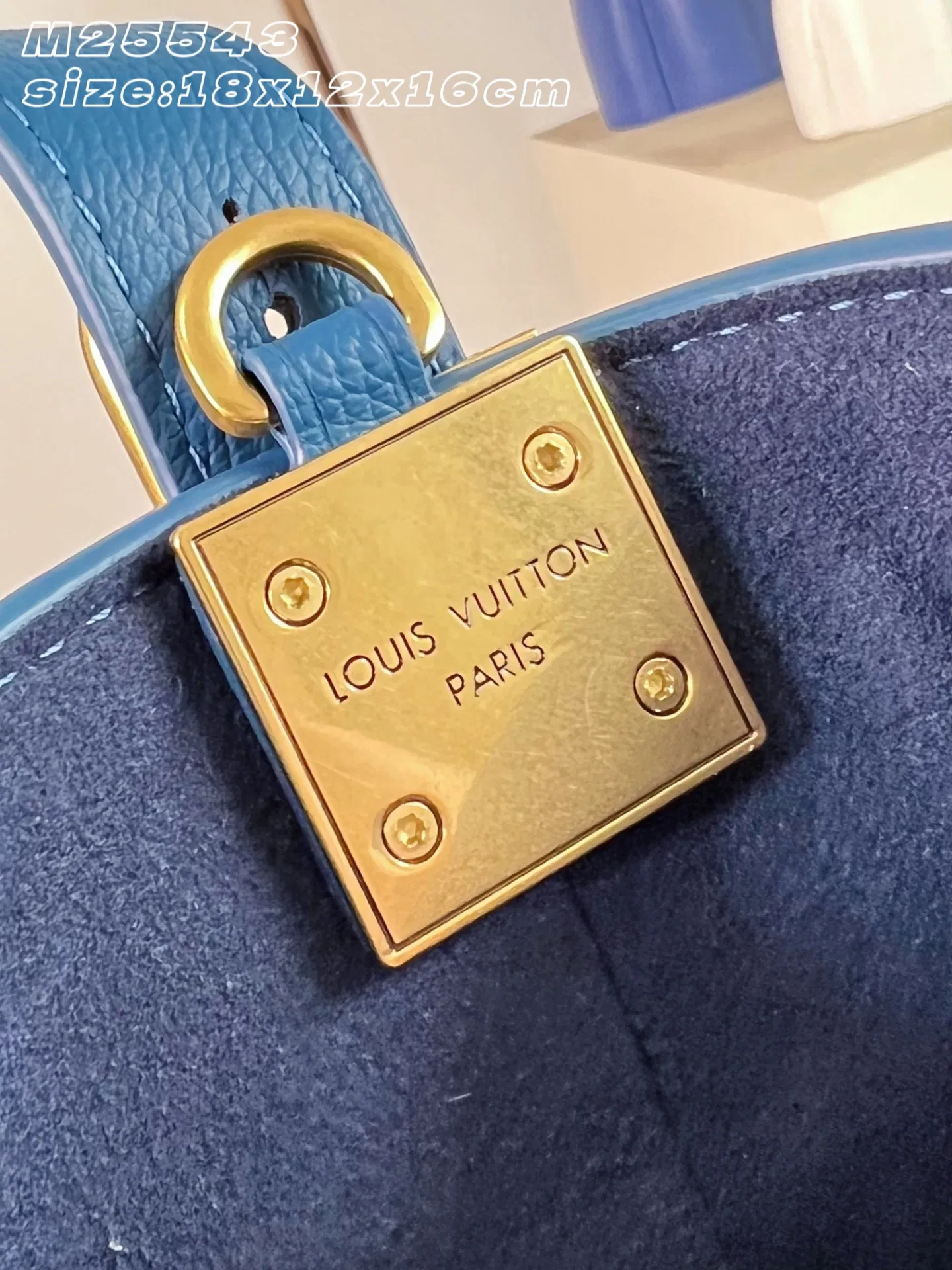 LV 27FW EJMGZXH 001 버킷백 74