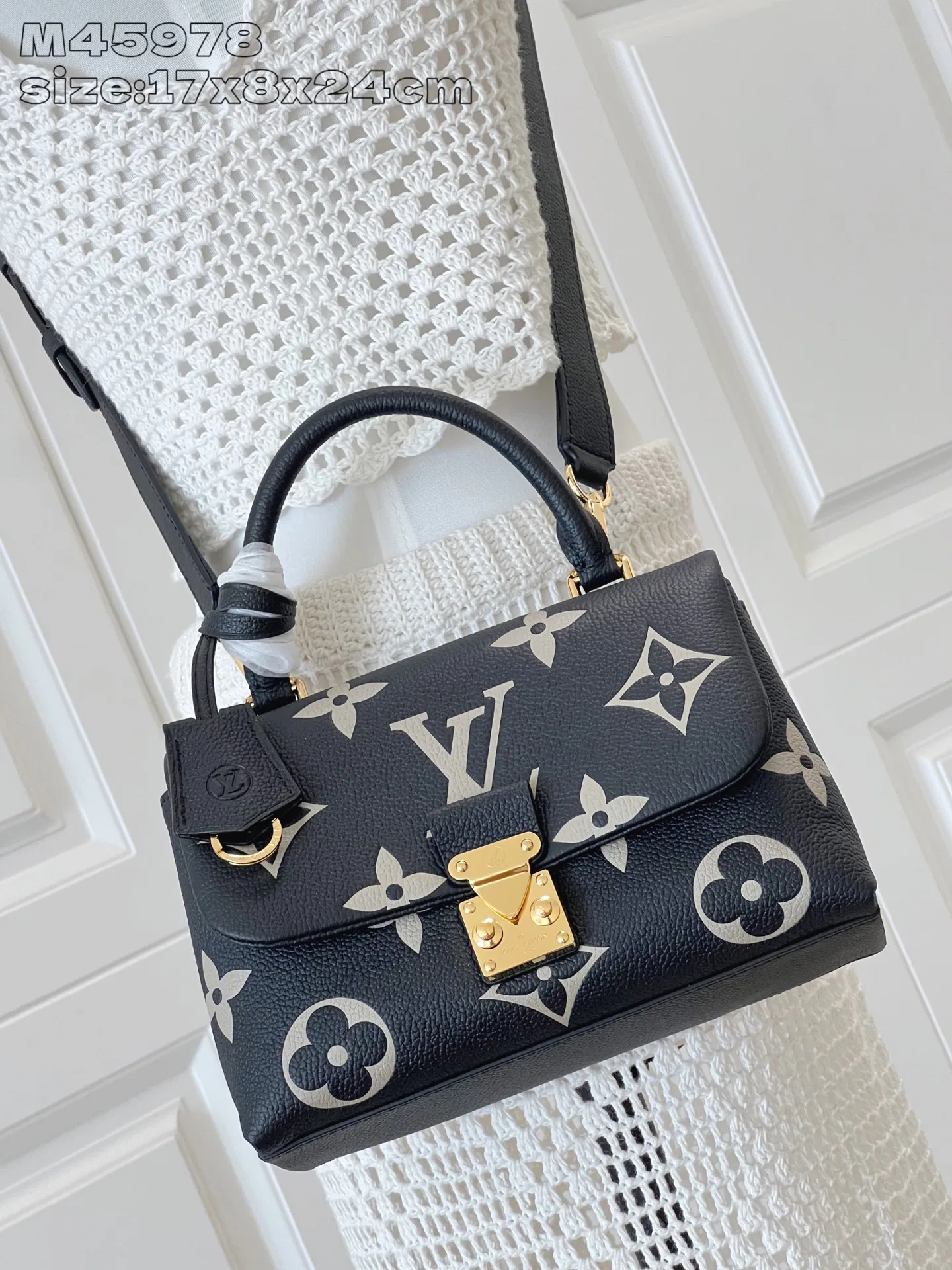 LV 27FW EJMGZXH 002 숄더백 10
