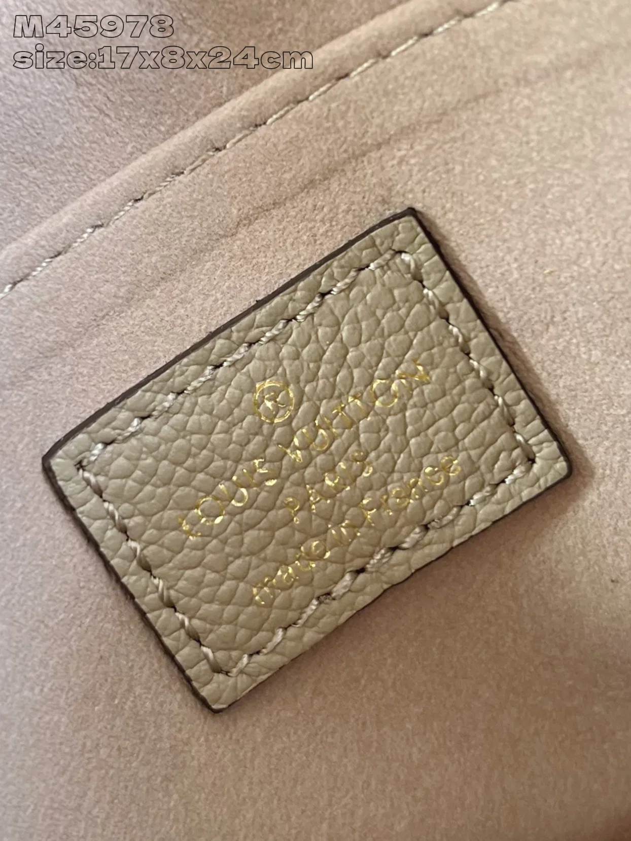 LV 27FW EJMGZXH 002 숄더백 19