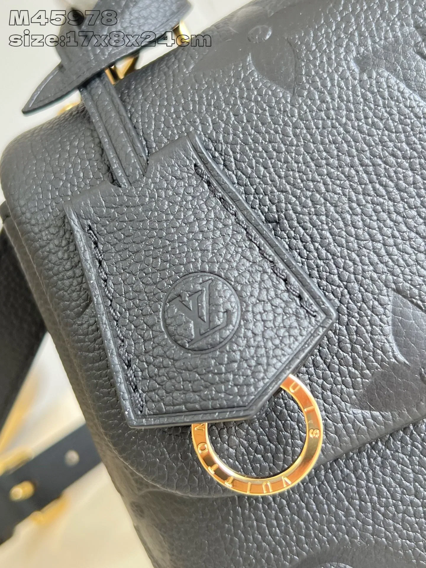 LV 27FW EJMGZXH 002 숄더백 22