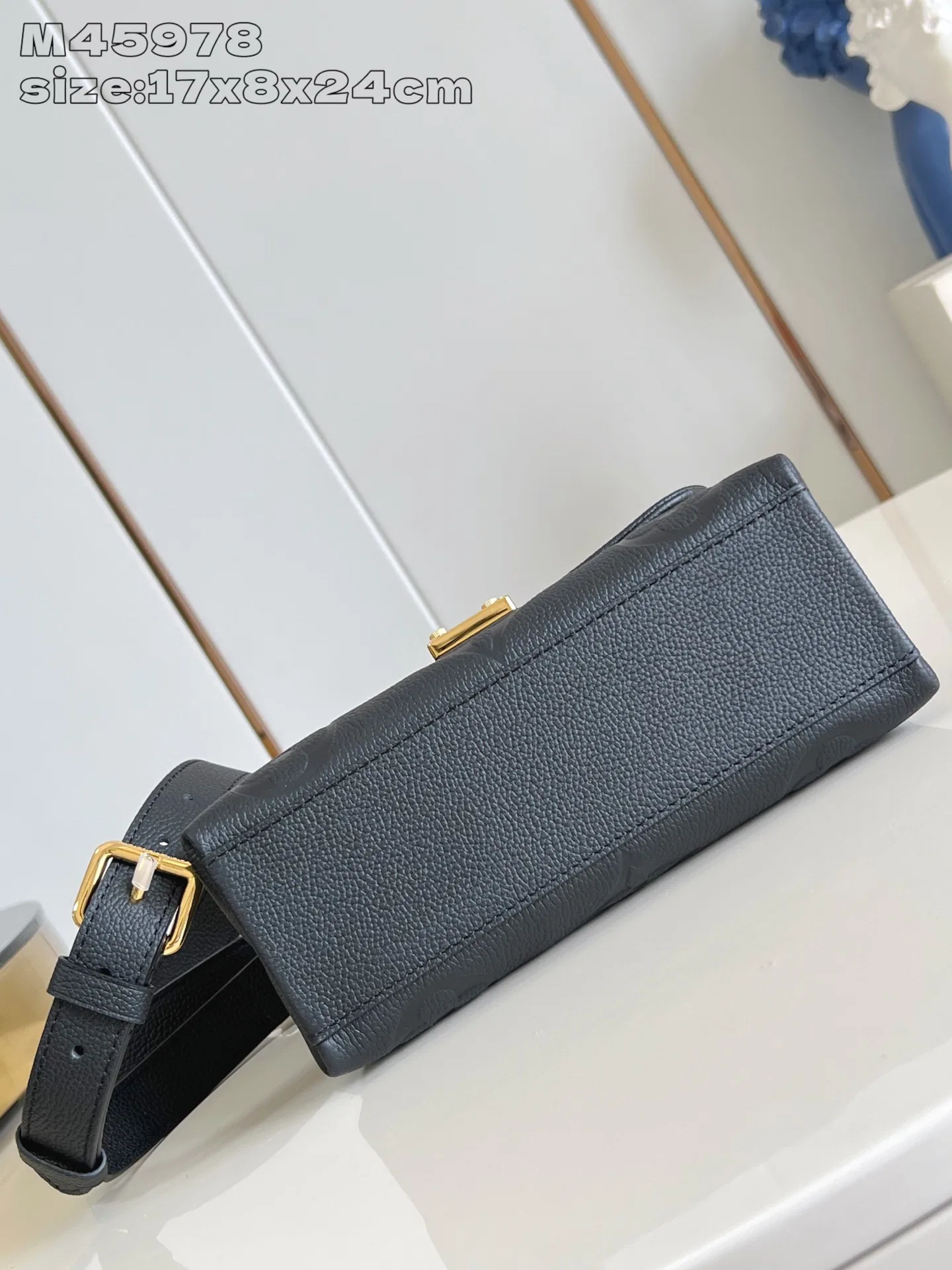 LV 27FW EJMGZXH 002 숄더백 26