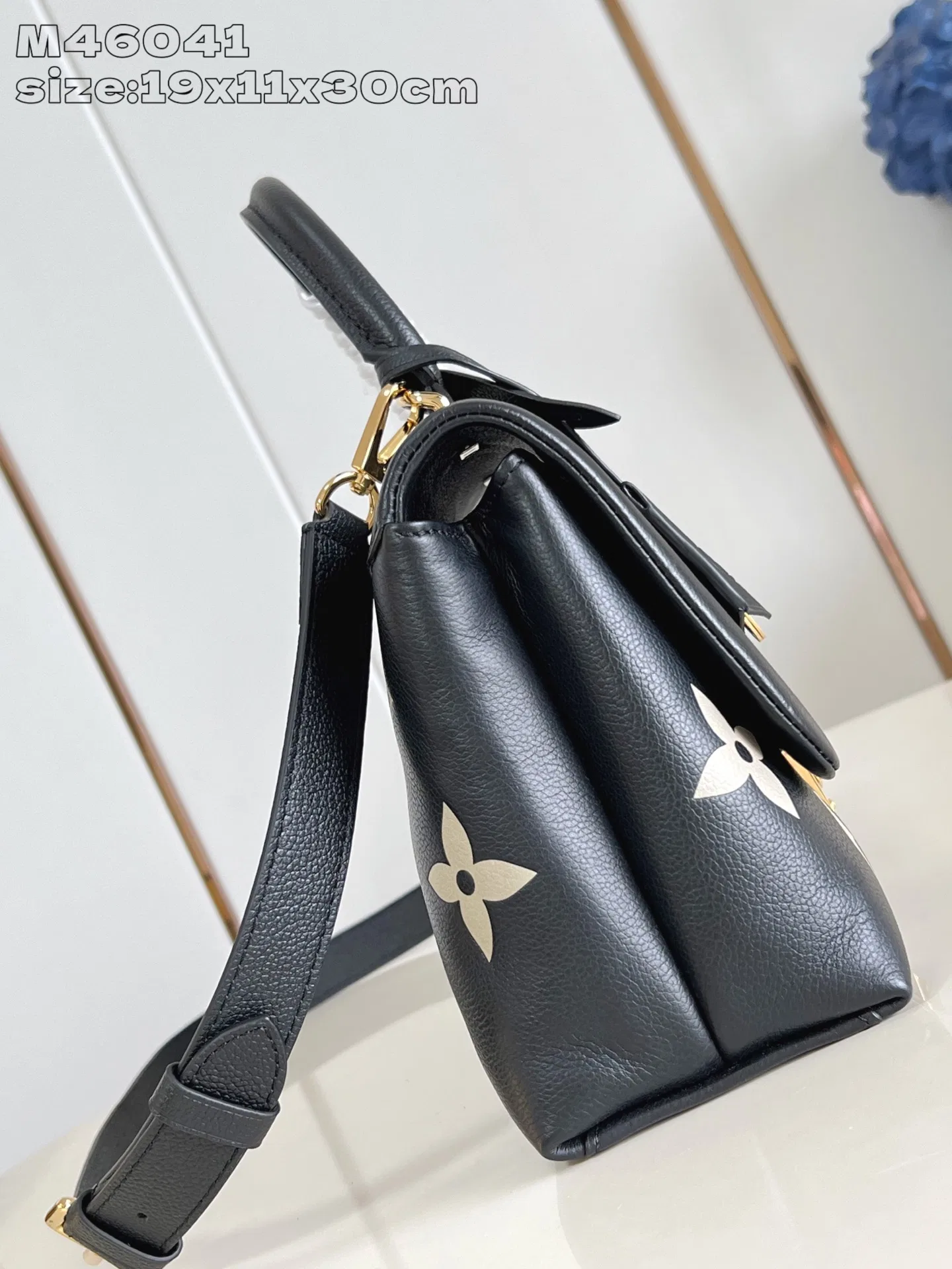 LV 27FW EJMGZXH 002 숄더백 55