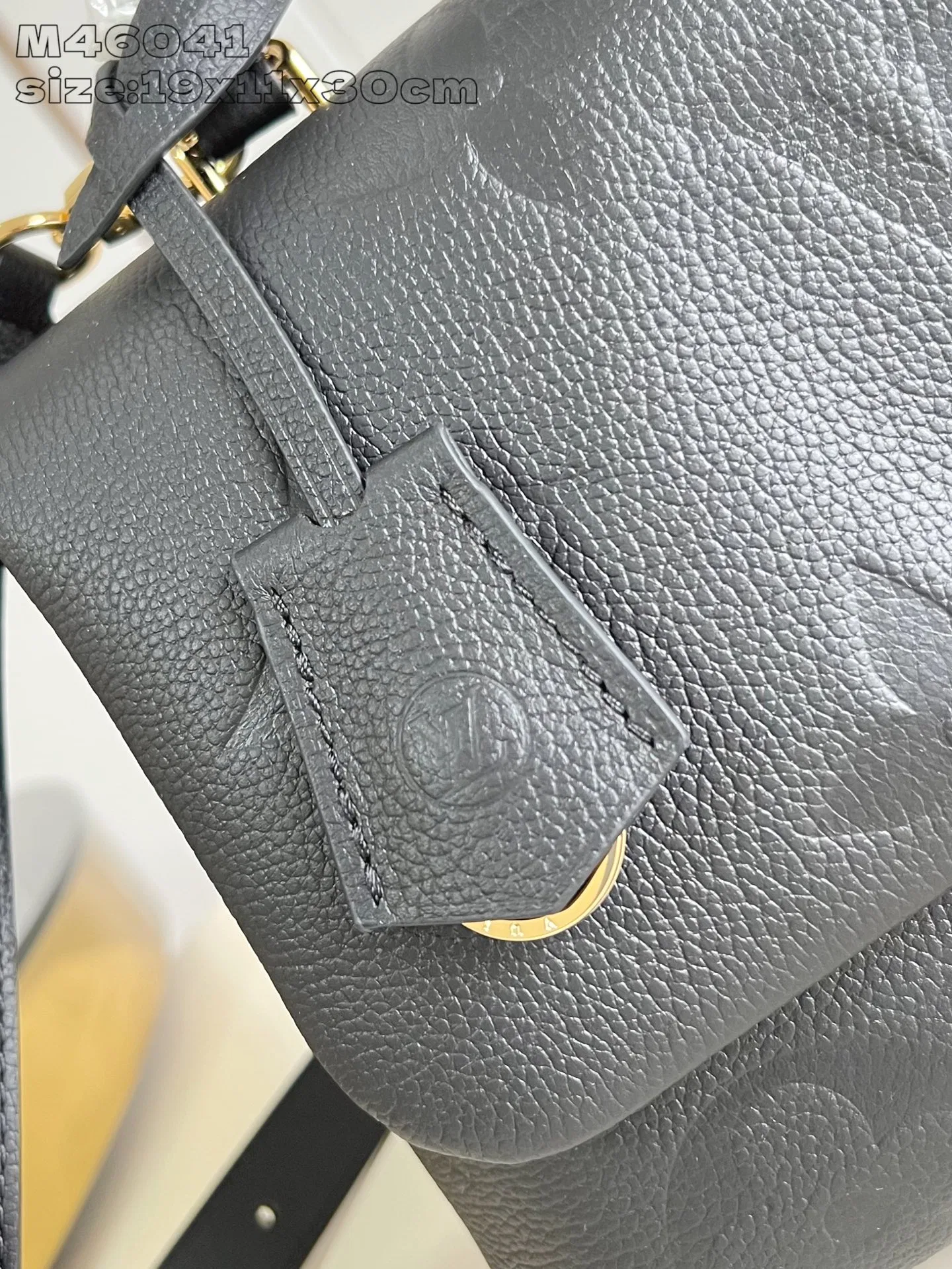 LV 27FW EJMGZXH 002 숄더백 63