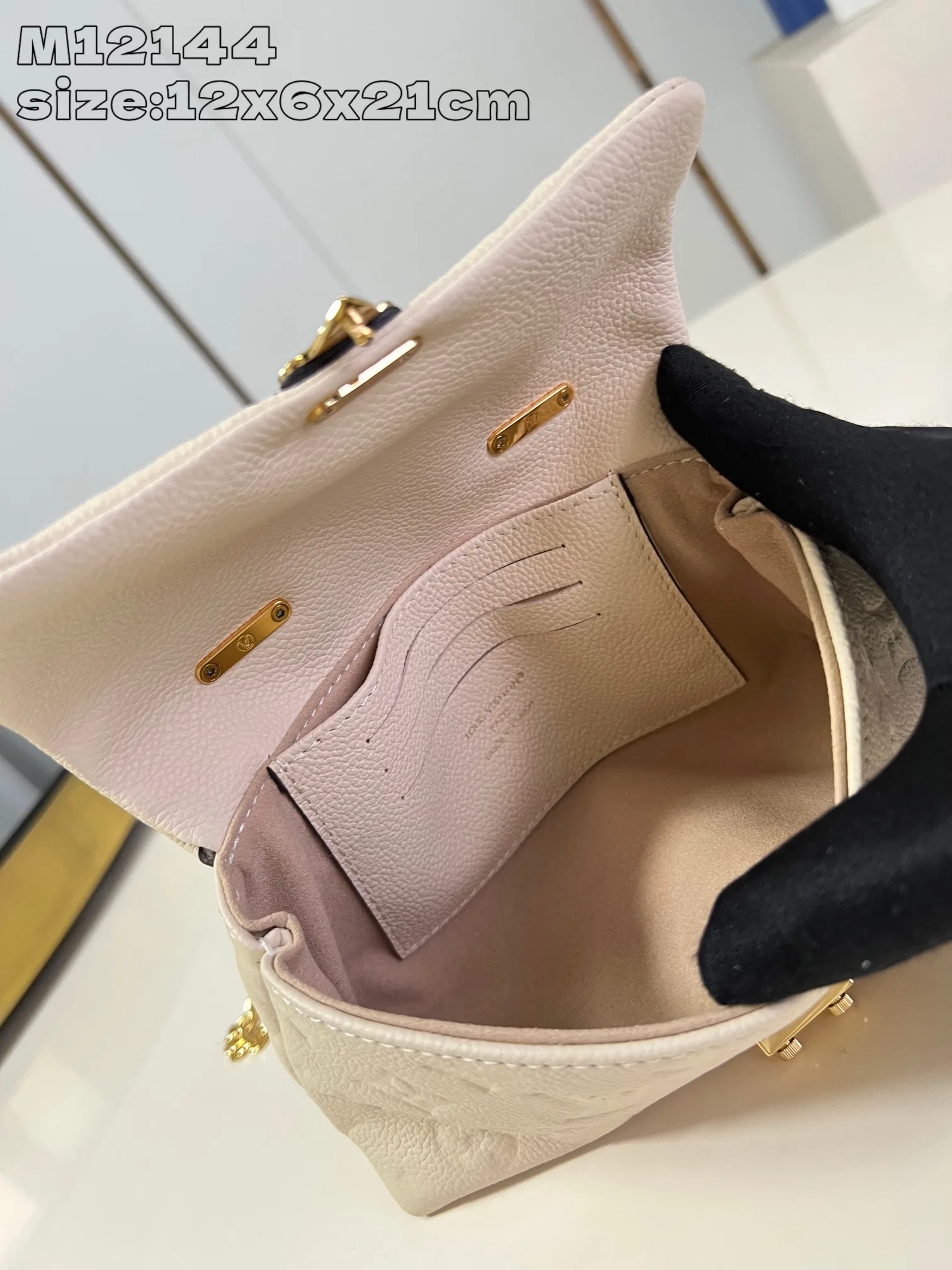 LV 27FW EJMGZXH 003 숄더백 11