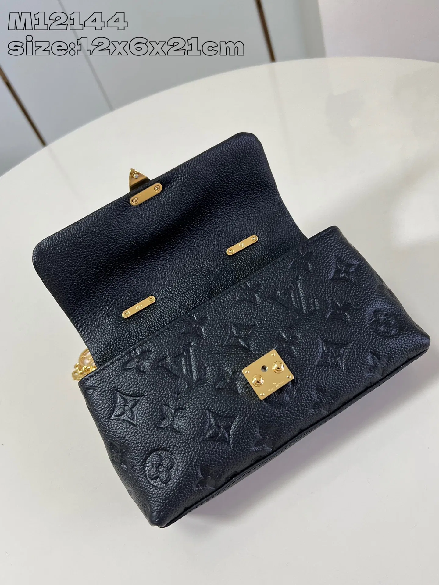 LV 27FW EJMGZXH 003 숄더백 21