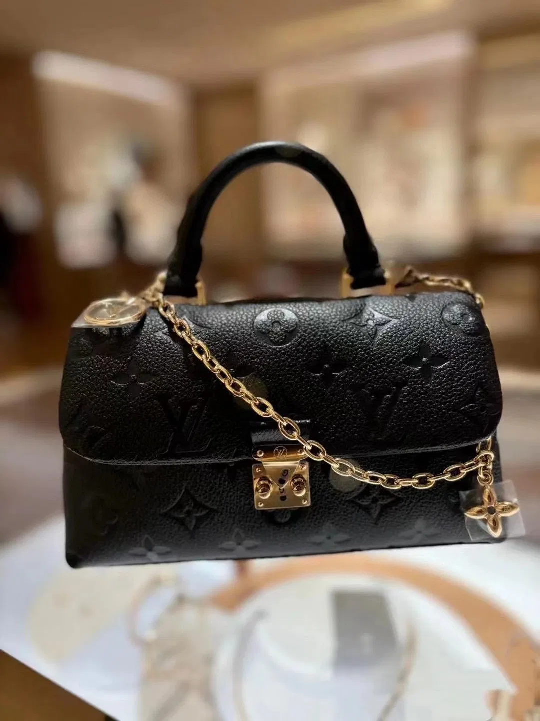 LV 27FW EJMGZXH 003 숄더백 29