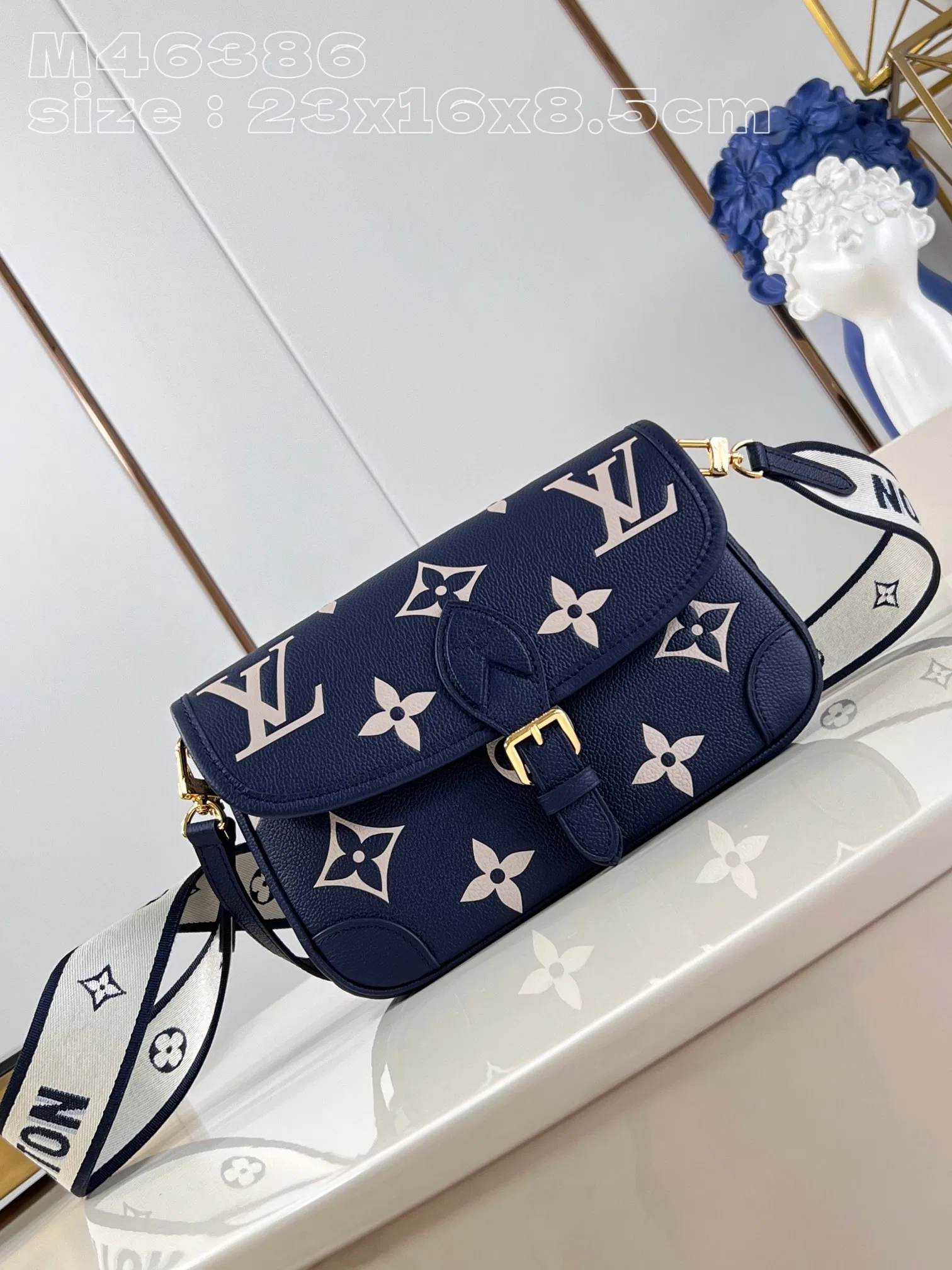 LV 27FW EJMGZXH 005 숄더백 11
