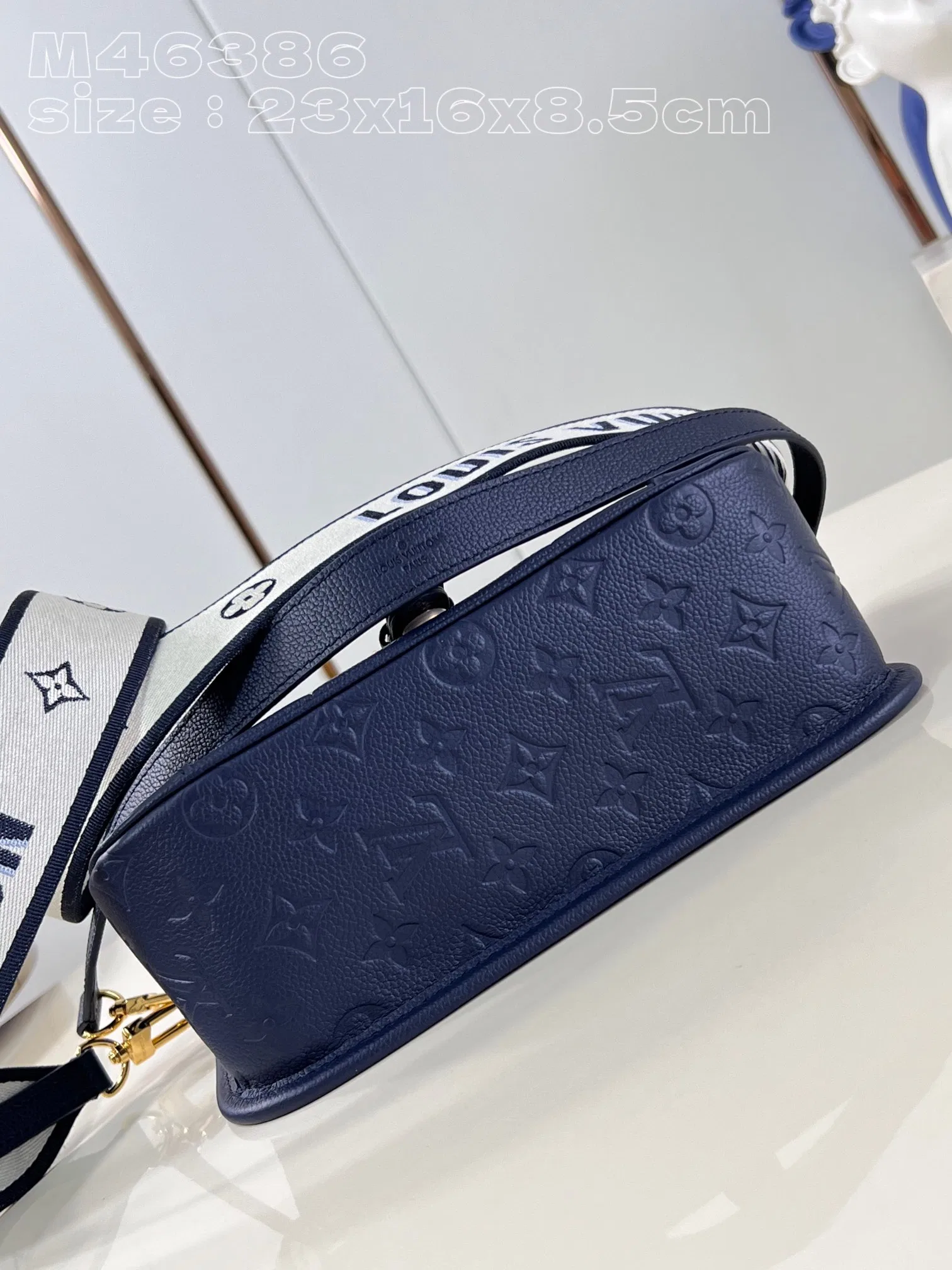 LV 27FW EJMGZXH 005 숄더백 15