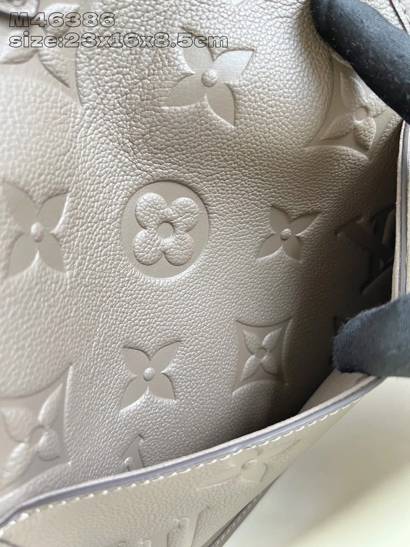 LV 27FW EJMGZXH 005 숄더백 46