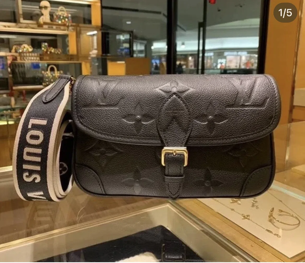 LV 27FW EJMGZXH 005 숄더백 55