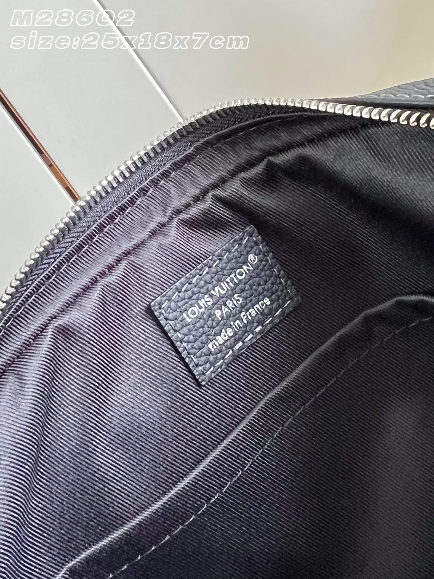 LV 27FW EJMGZXH 006 크로스백 9