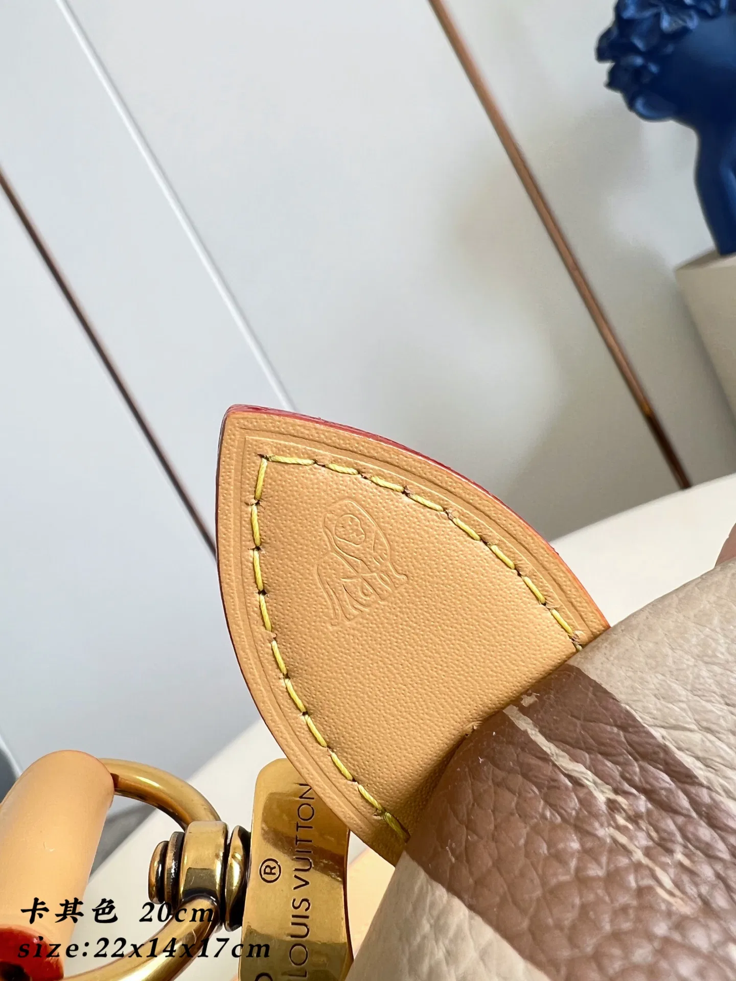 LV 27FW EJMGZXH 010 토트백 10