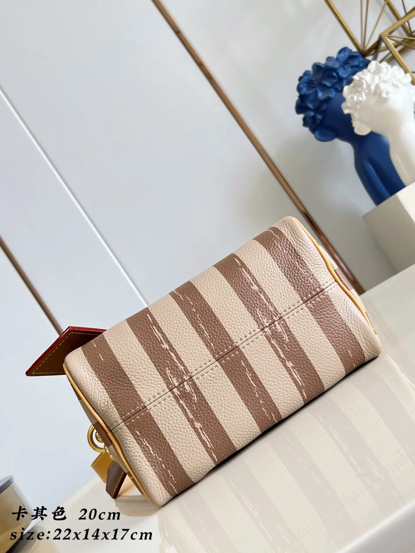 LV 27FW EJMGZXH 010 토트백 11