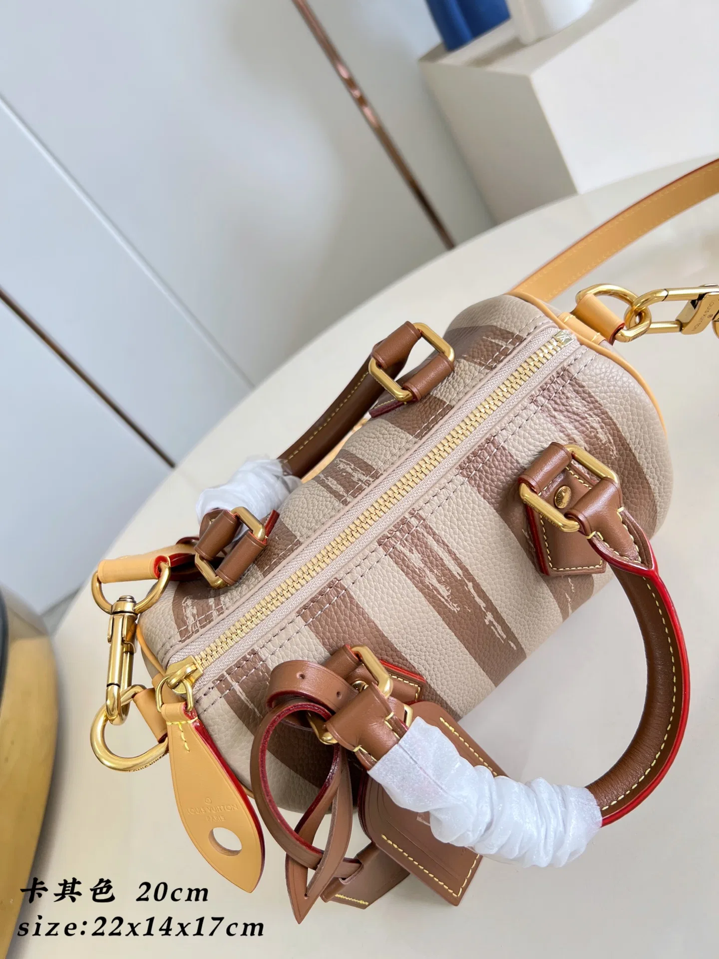 LV 27FW EJMGZXH 010 토트백 12