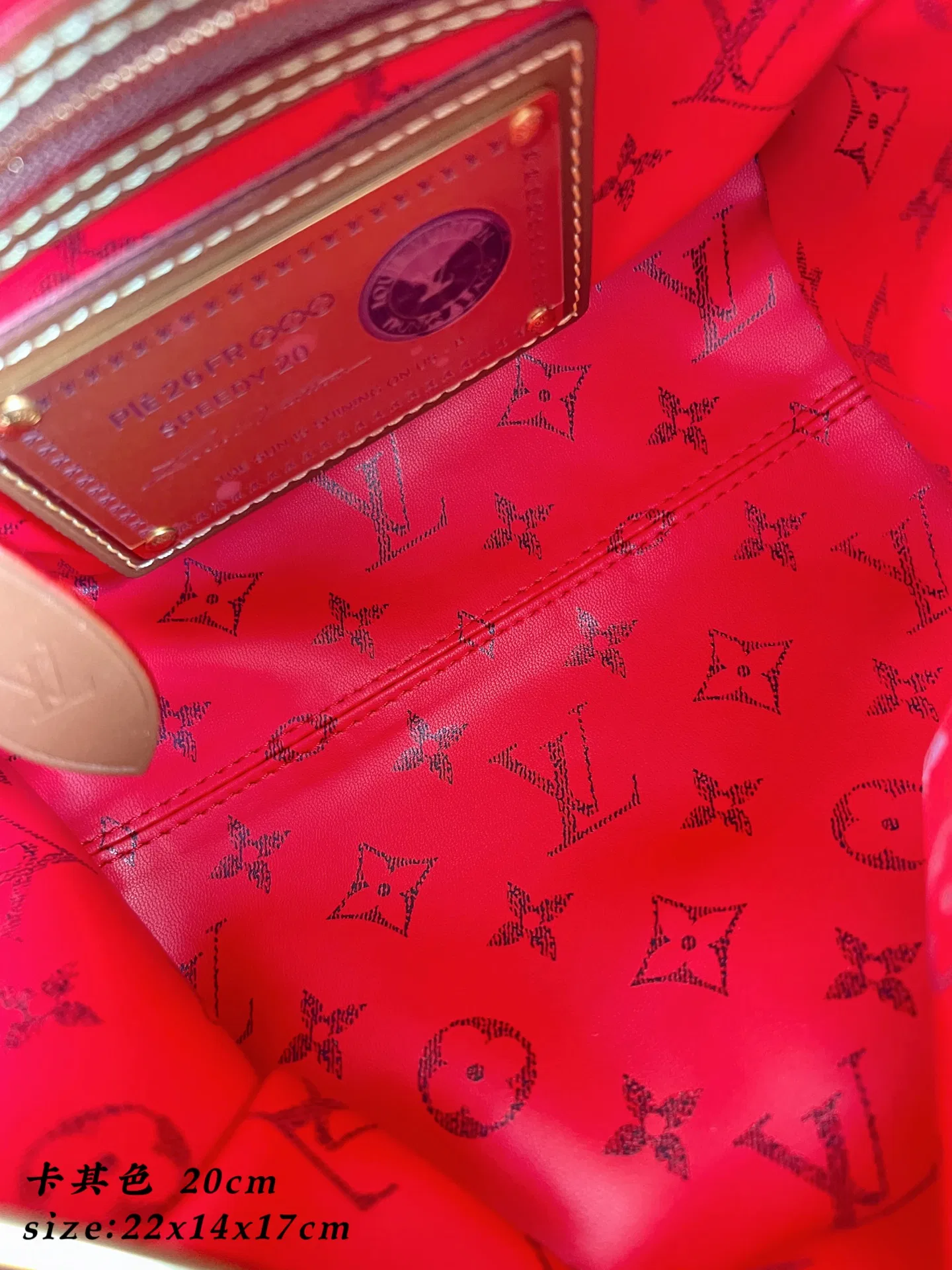 LV 27FW EJMGZXH 010 토트백 16