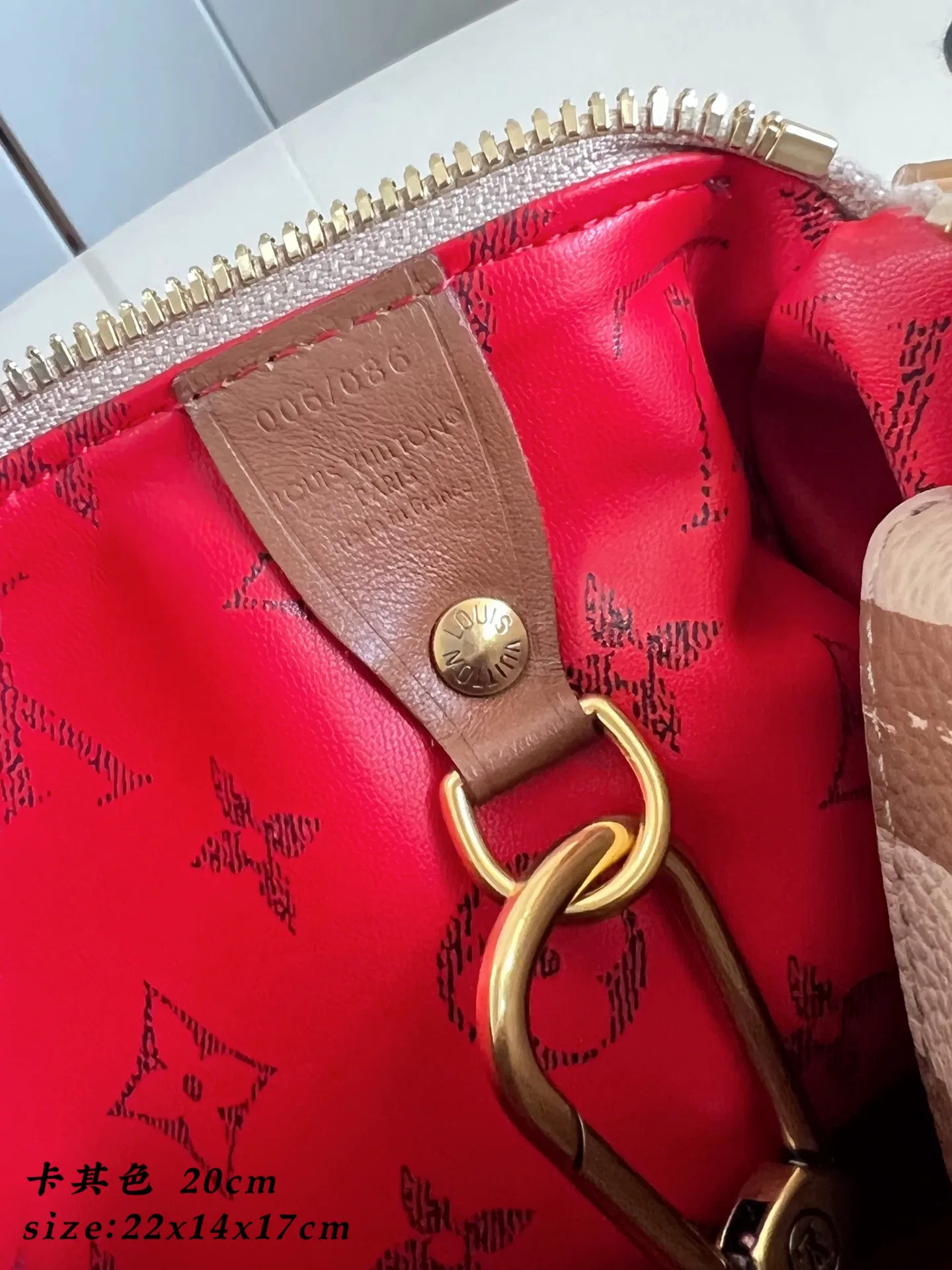 LV 27FW EJMGZXH 010 토트백 18