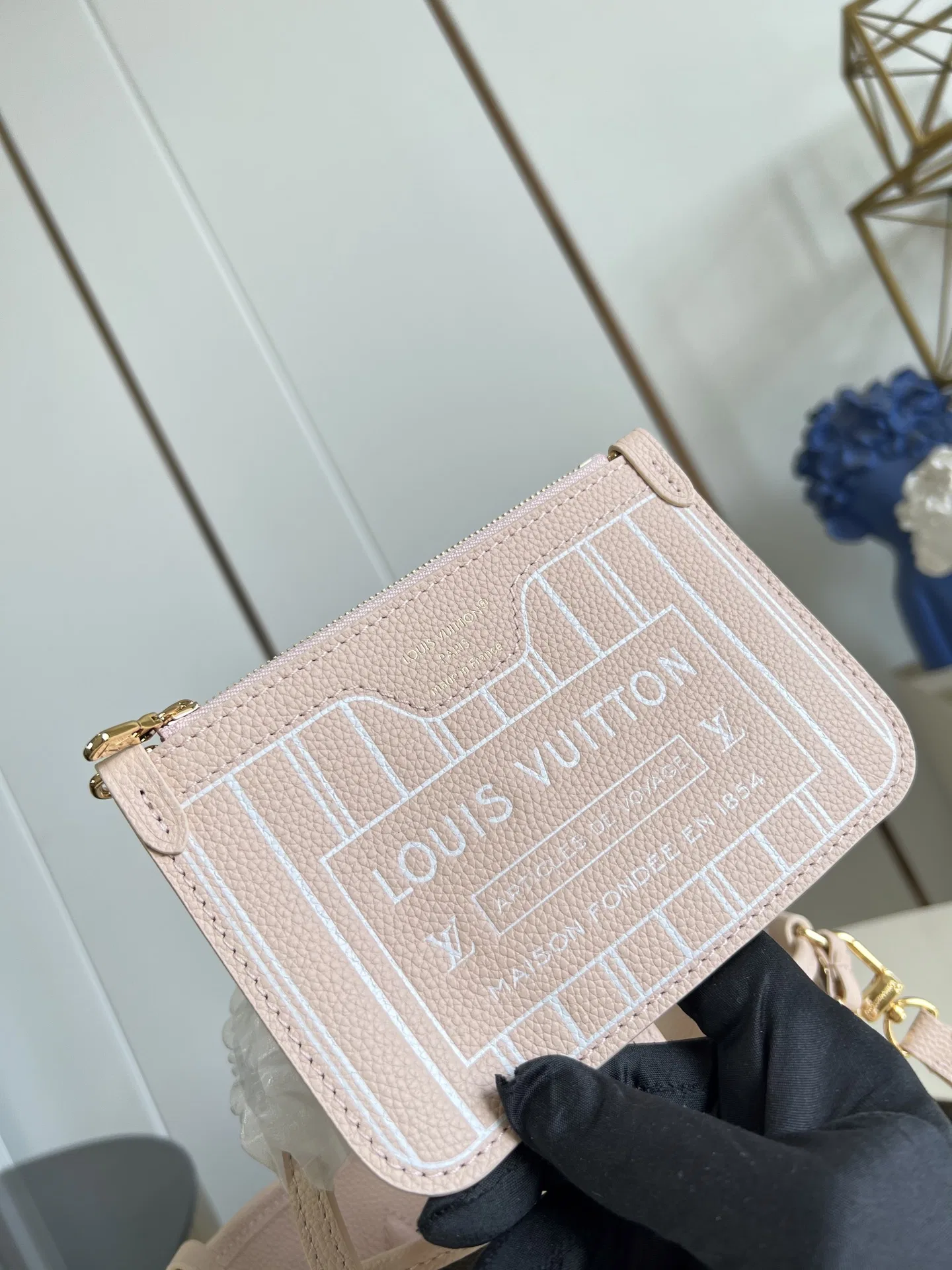 LV 27FW EJMGZXH 011 숄더백 10