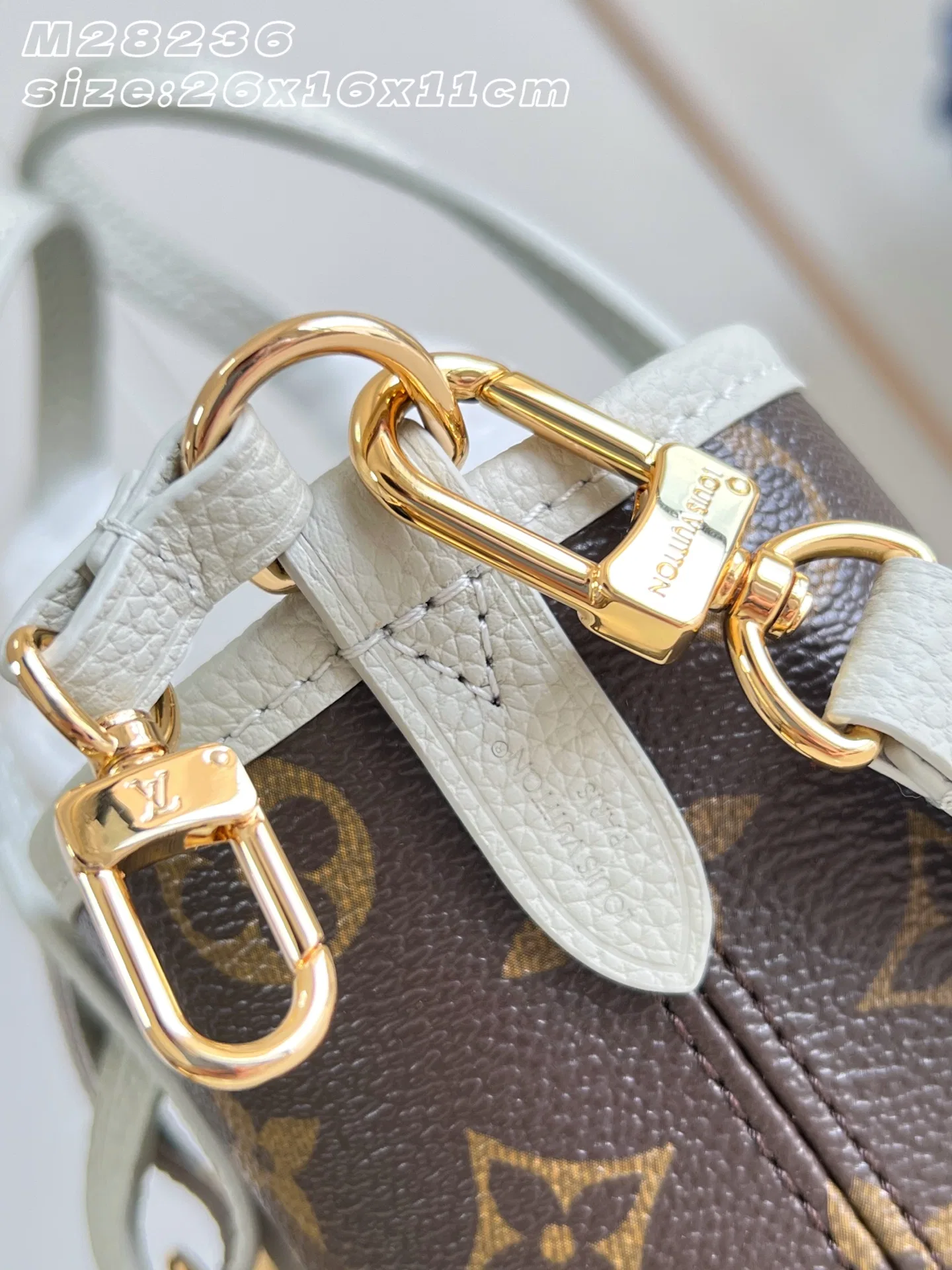 LV 27FW EJMGZXH 011 숄더백 19