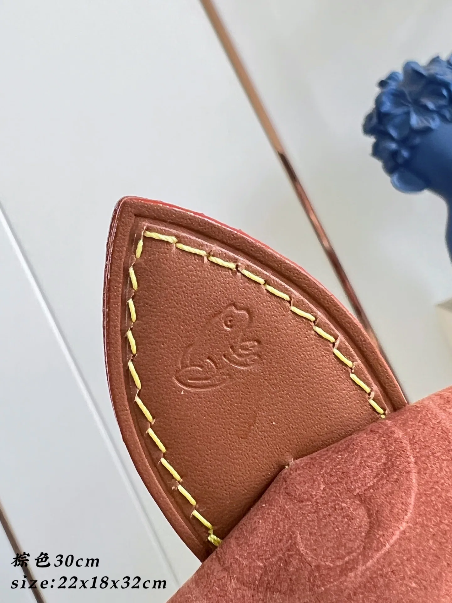 LV 27FW EJMGZXH 015 토트백 9