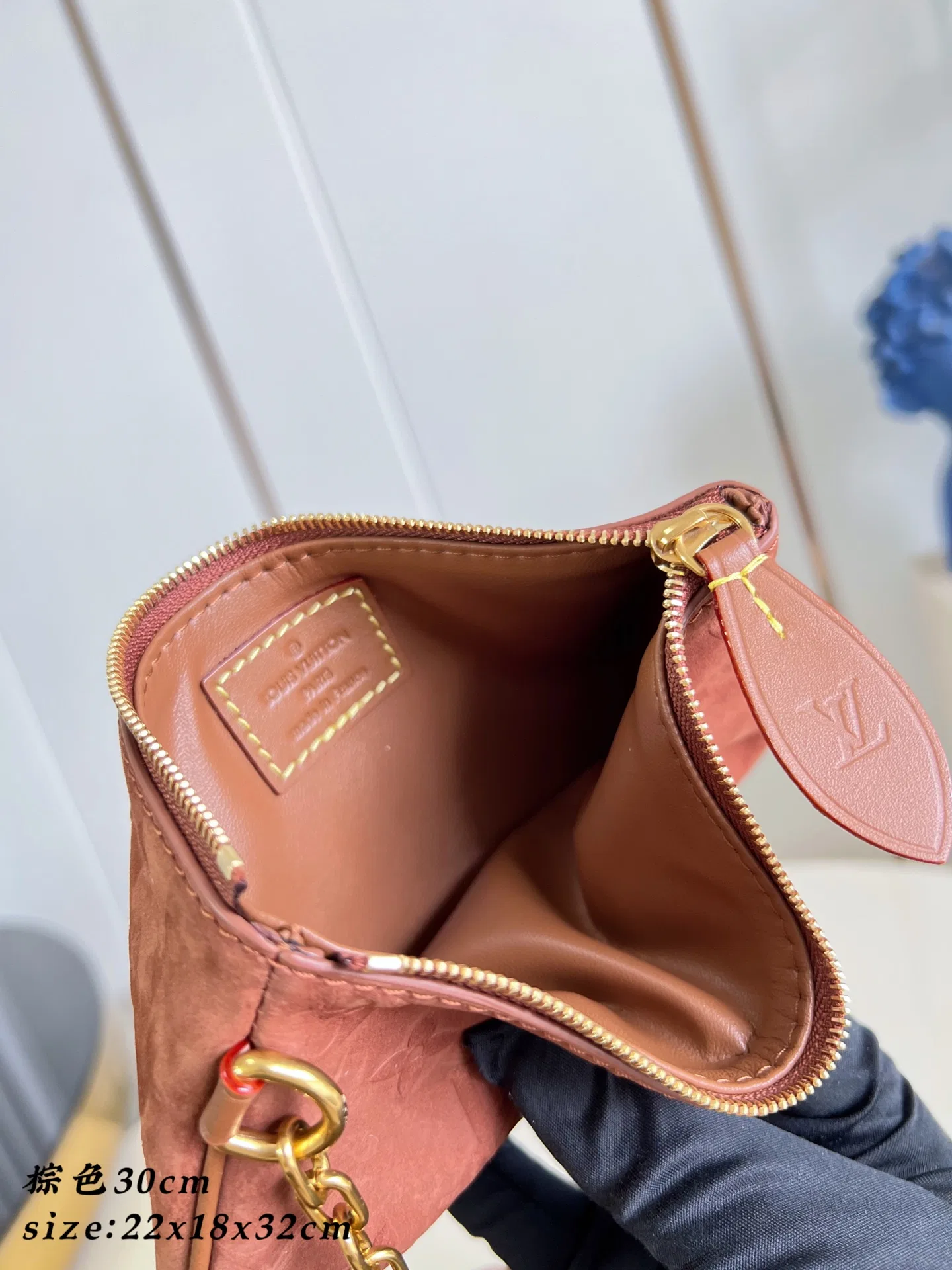 LV 27FW EJMGZXH 015 토트백 17