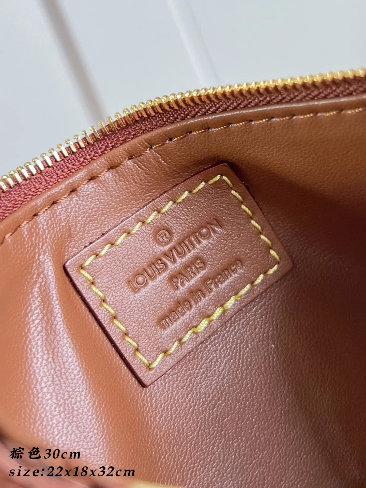 LV 27FW EJMGZXH 015 토트백 18