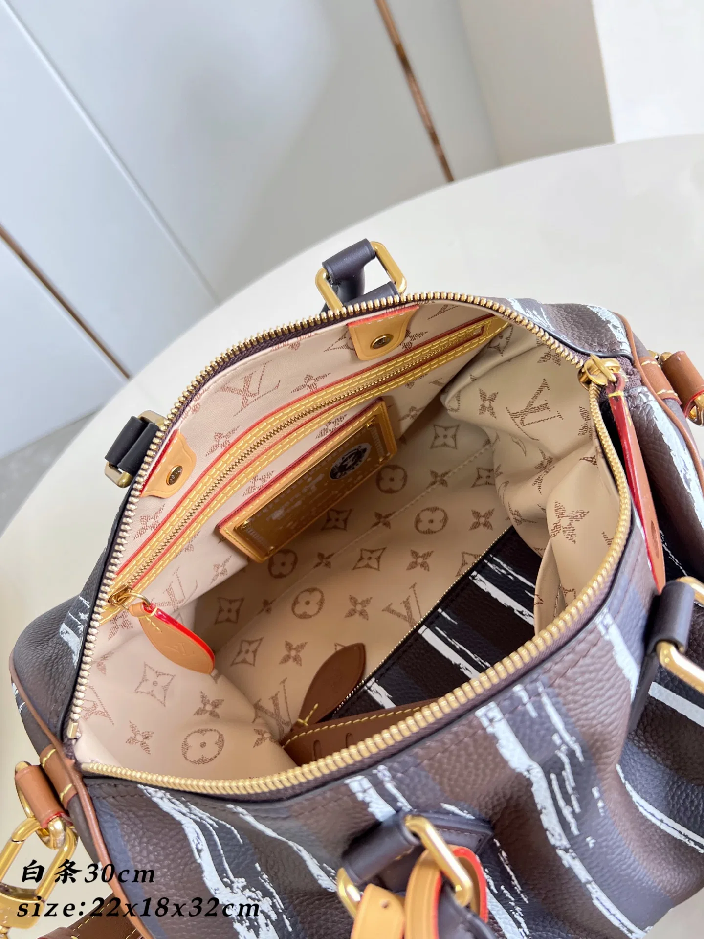 LV 27FW EJMGZXH 016 토트백 14