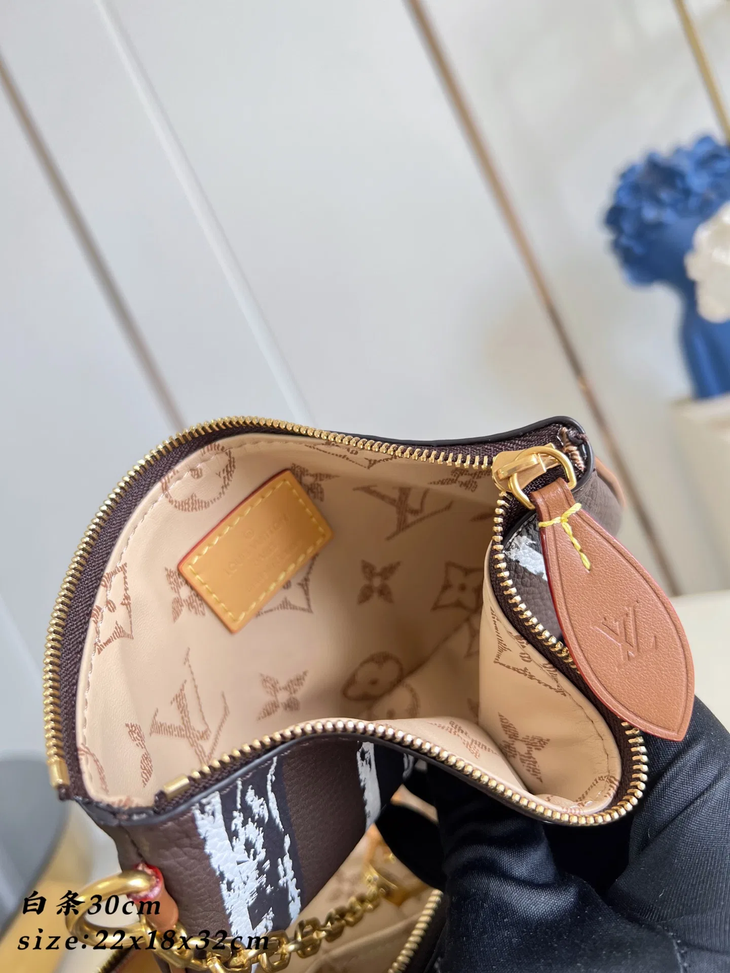 LV 27FW EJMGZXH 016 토트백 19
