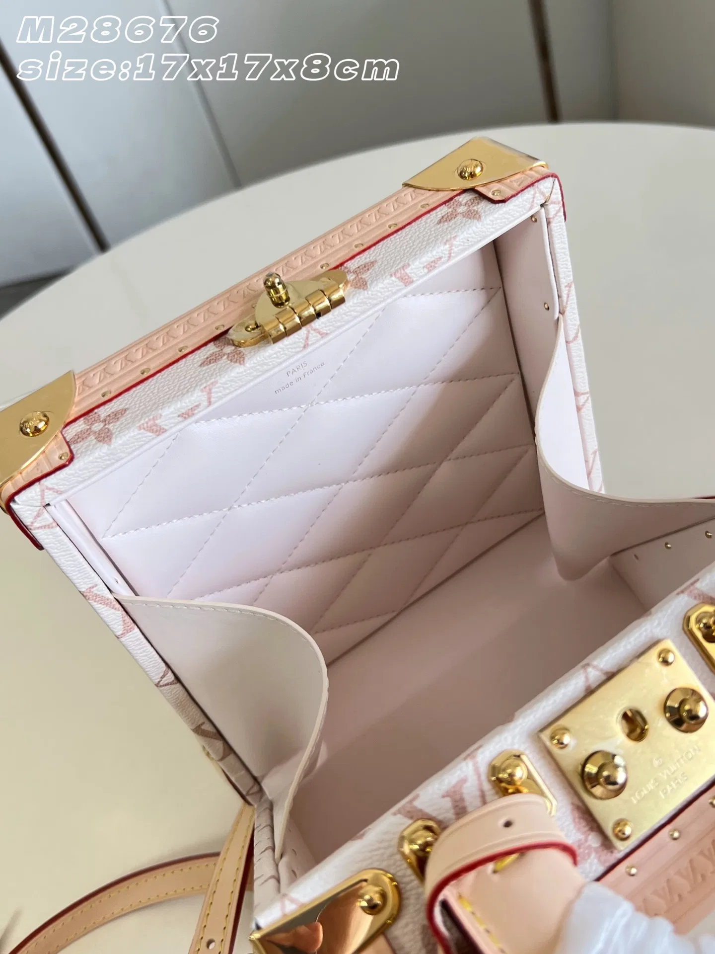 LV 27FW EJMGZXH 020 토트백 8