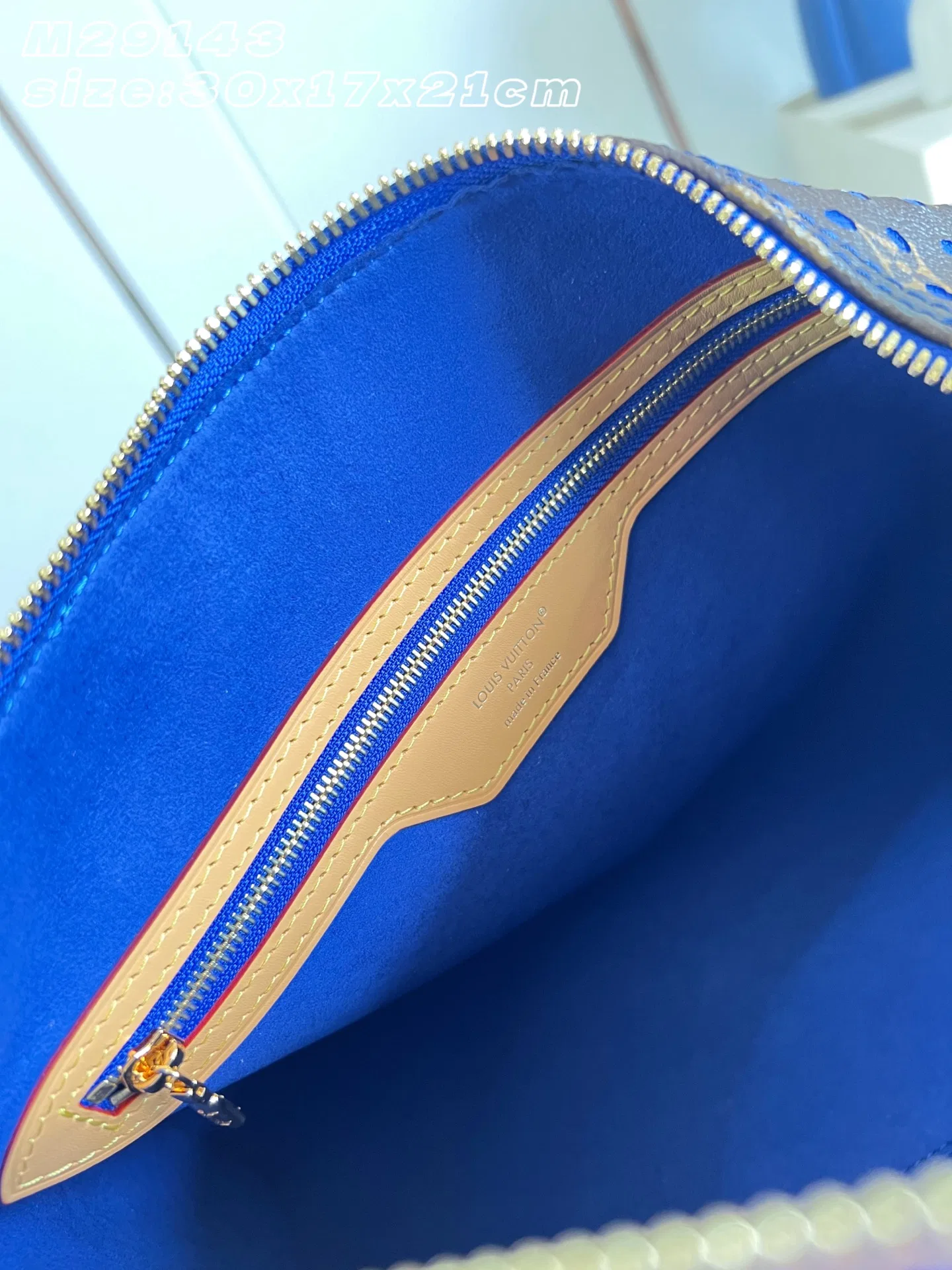 LV 27FW EJMGZXH 029 토트백 7