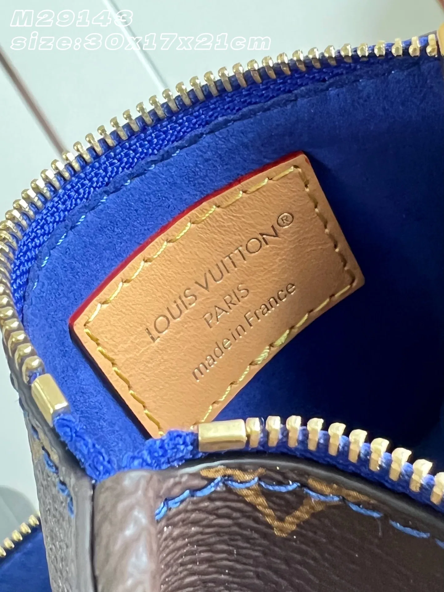 LV 27FW EJMGZXH 029 토트백 10