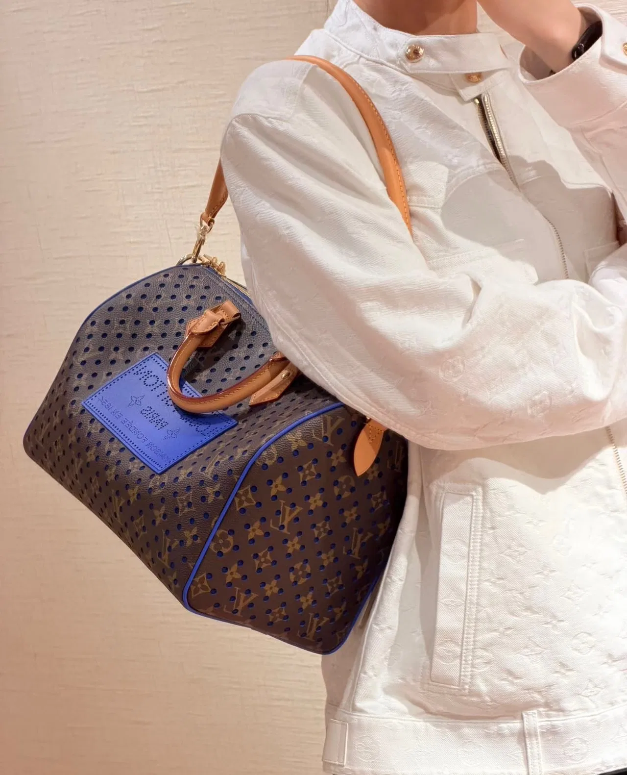 LV 27FW EJMGZXH 029 토트백 13