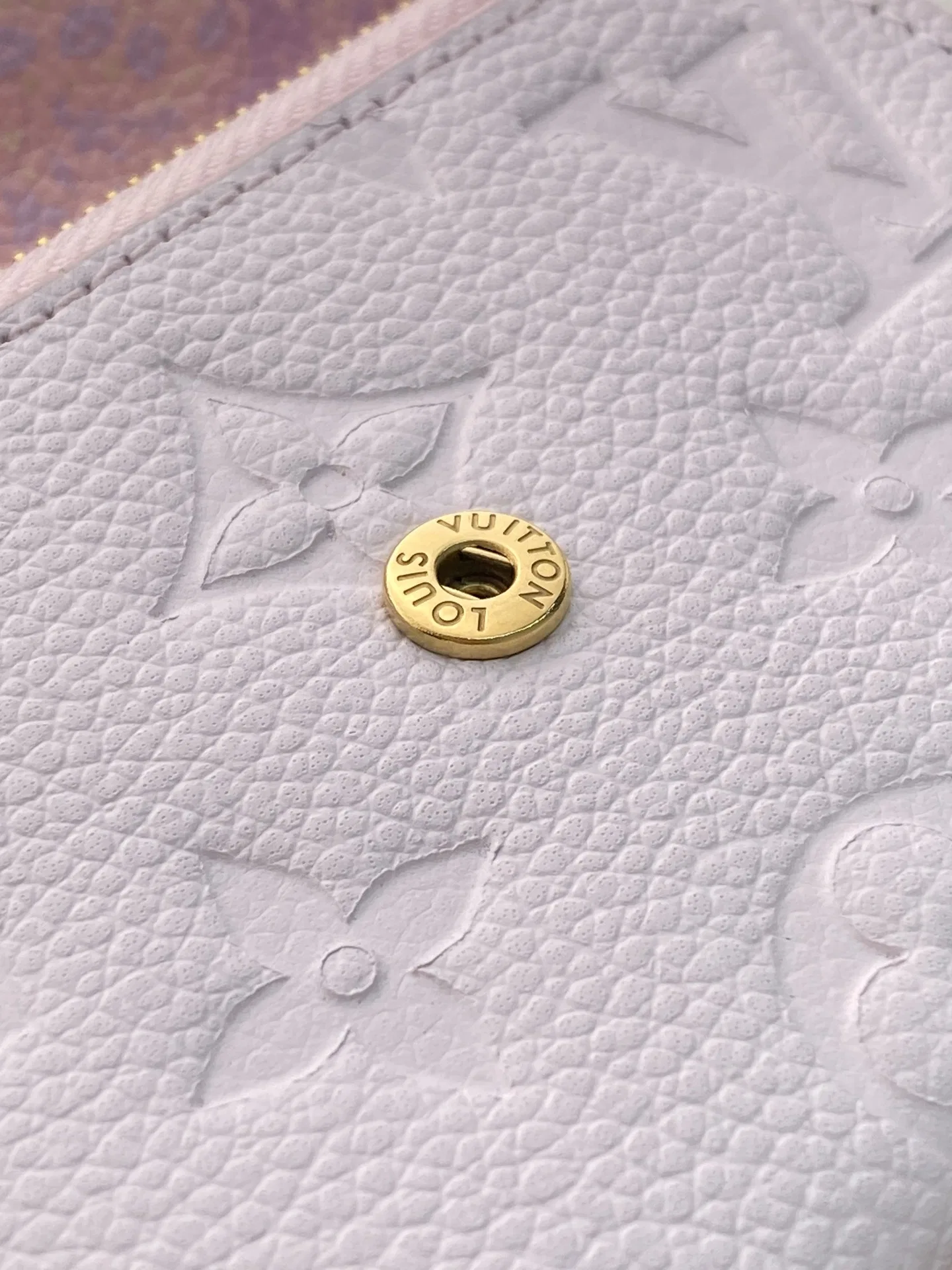 LV 27FW EJMGZXH 034 지갑 24