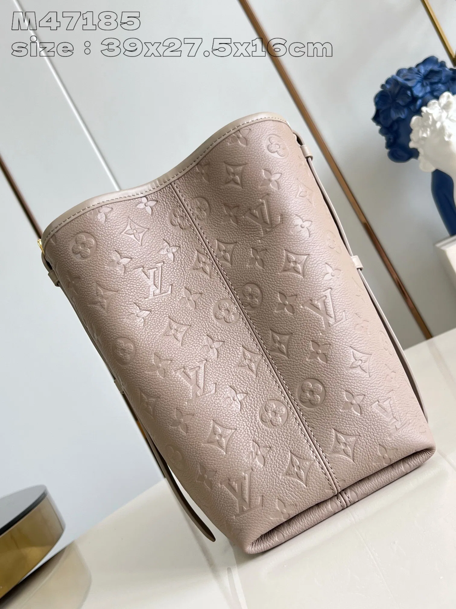 LV 27FW EJMGZXH 038 버킷백 12