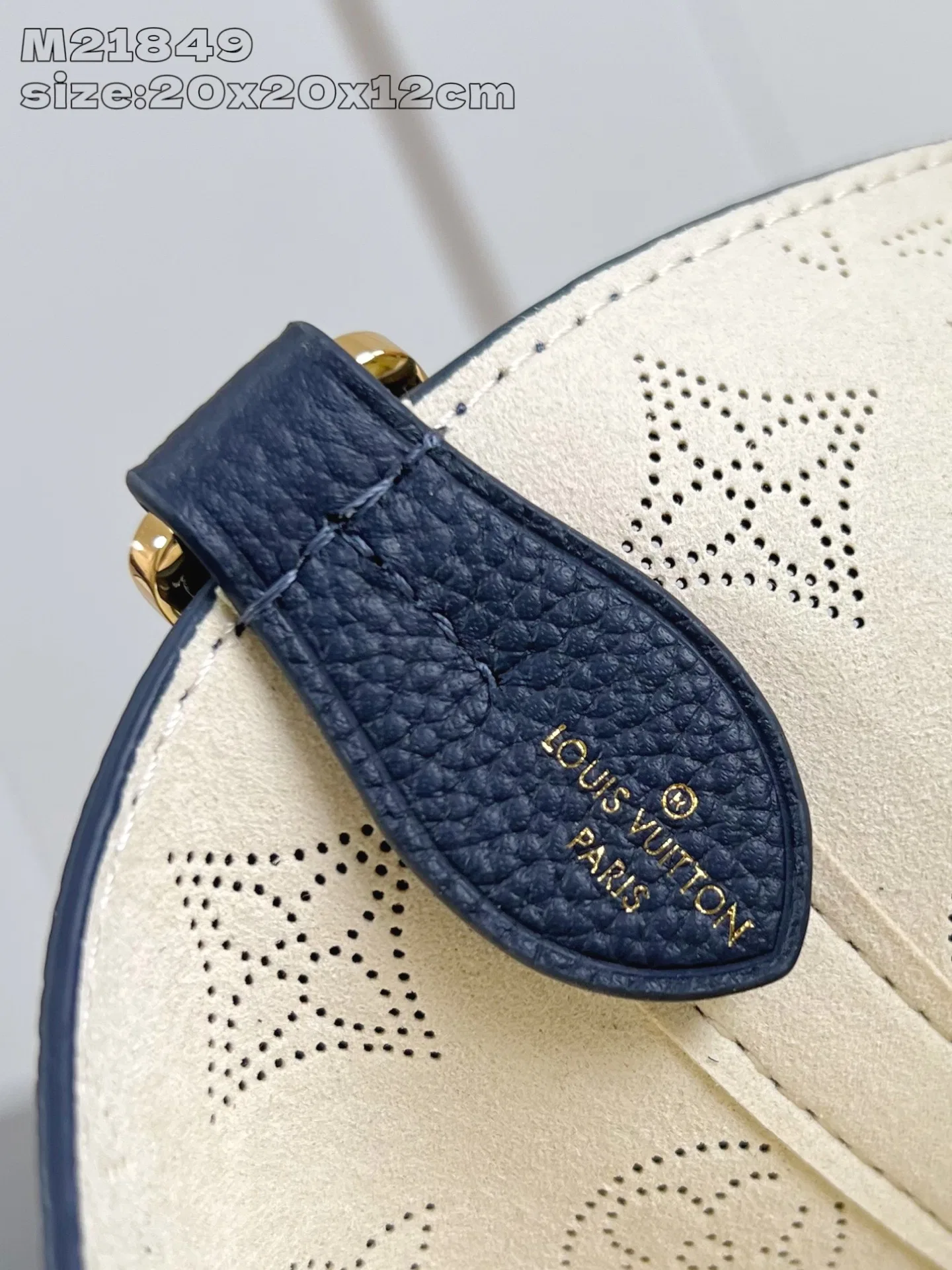 LV 27FW EJMGZXH 040 토트백 9
