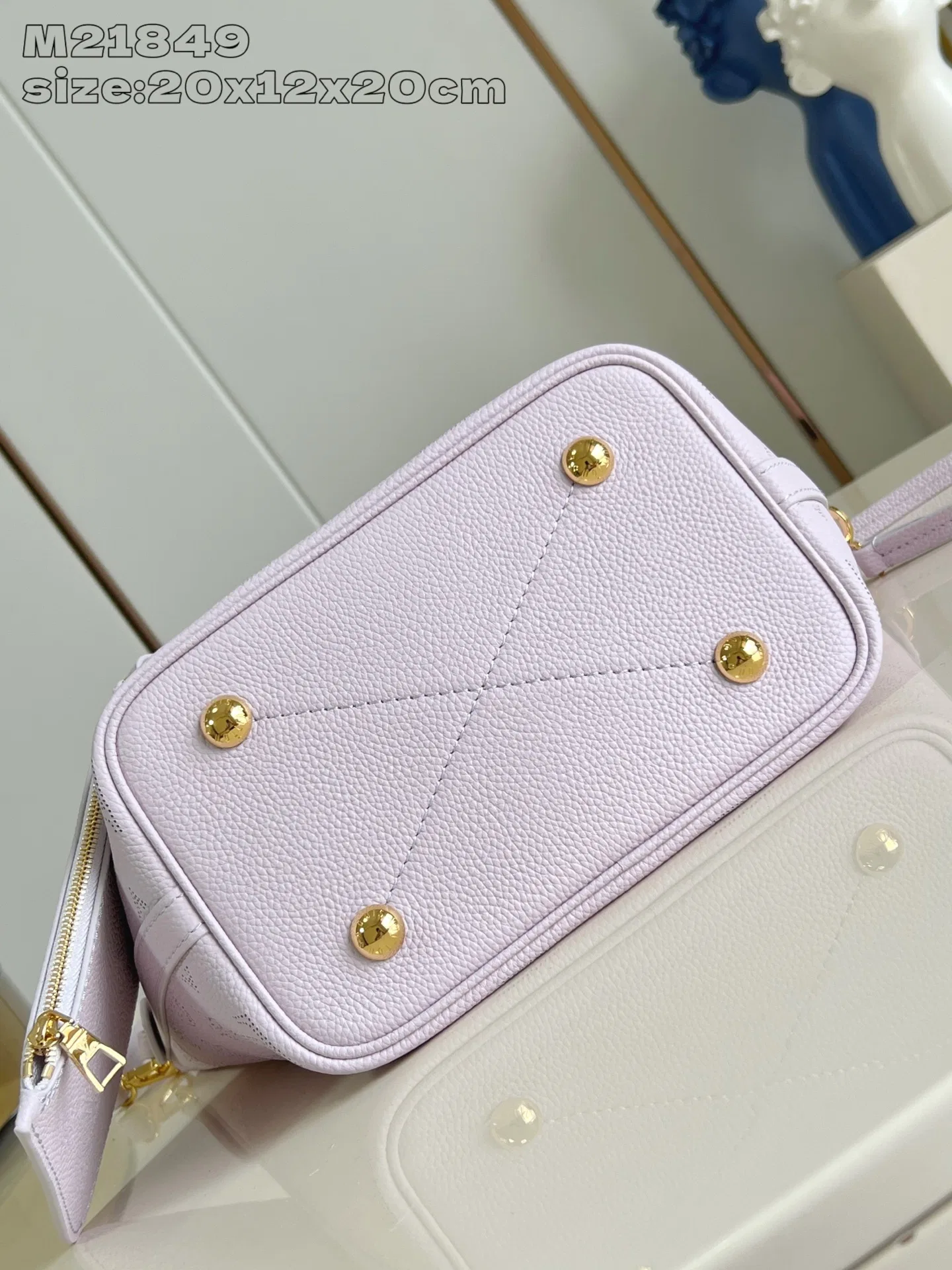 LV 27FW EJMGZXH 040 토트백 16